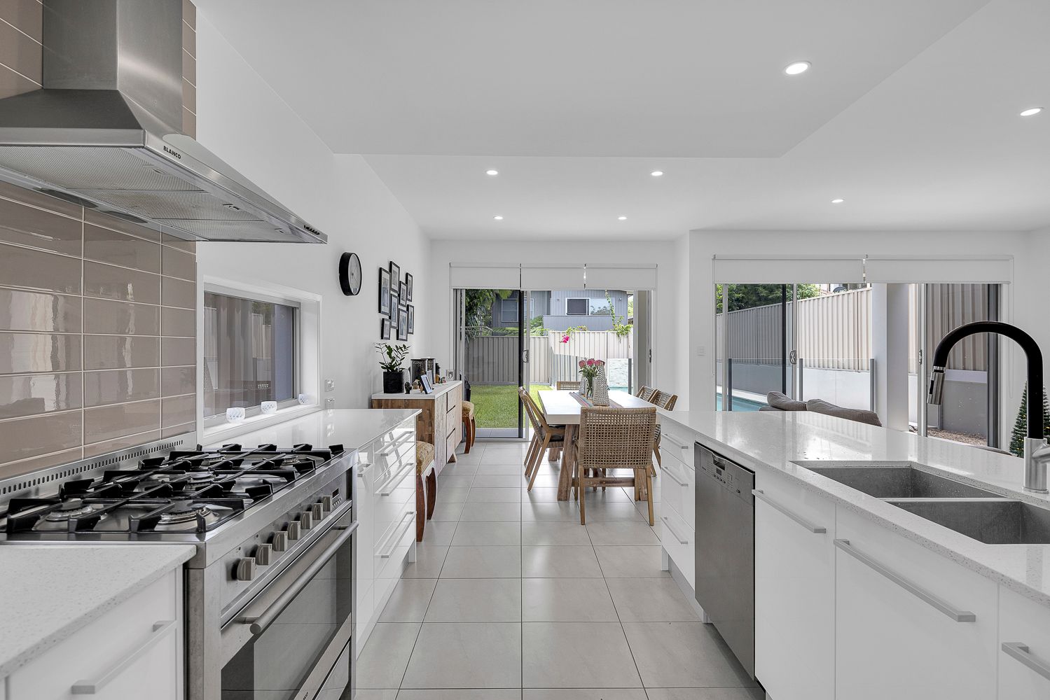 25 Fourteenth Avenue, Palm Beach, QLD 4221