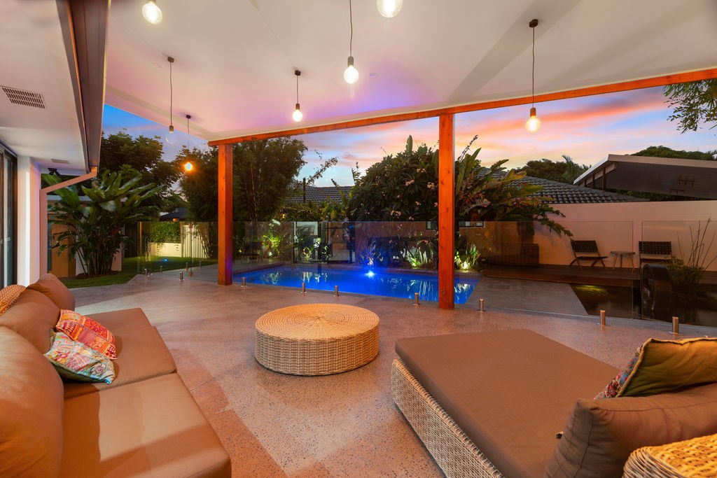 13 Kauri Court, Palm Beach, QLD 4221