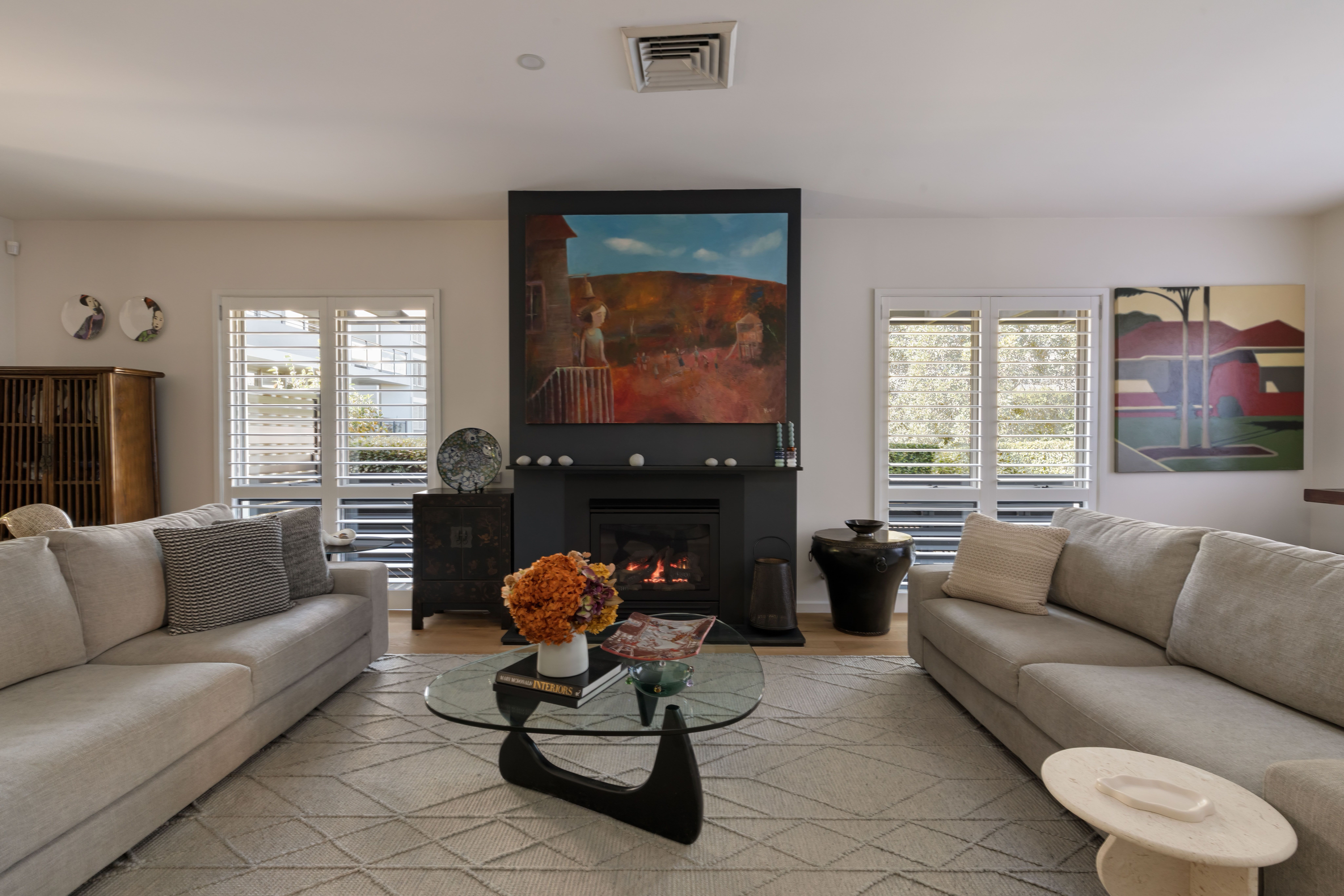12 Edgewood Crescent — photo 4 of 21