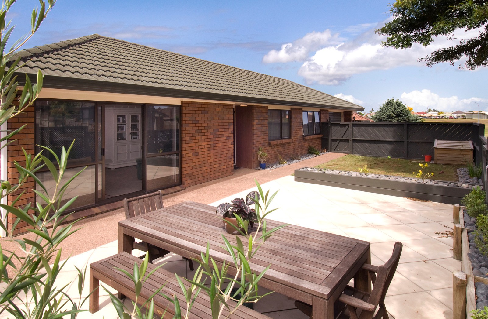 2/6 Kookaburra Place, Botany Downs, Manukau City