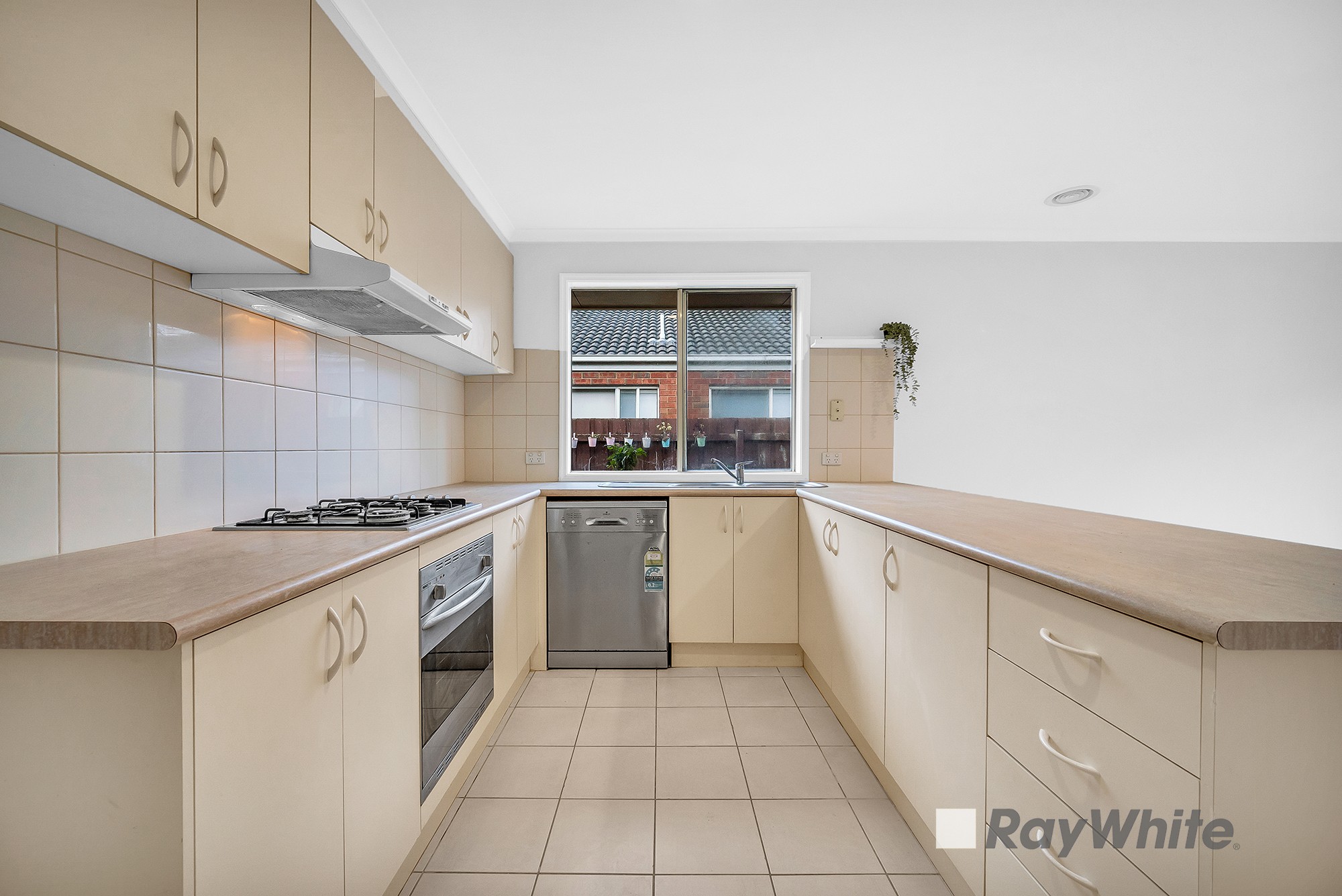 4 Kimbarra Drive, Berwick, VIC 3806