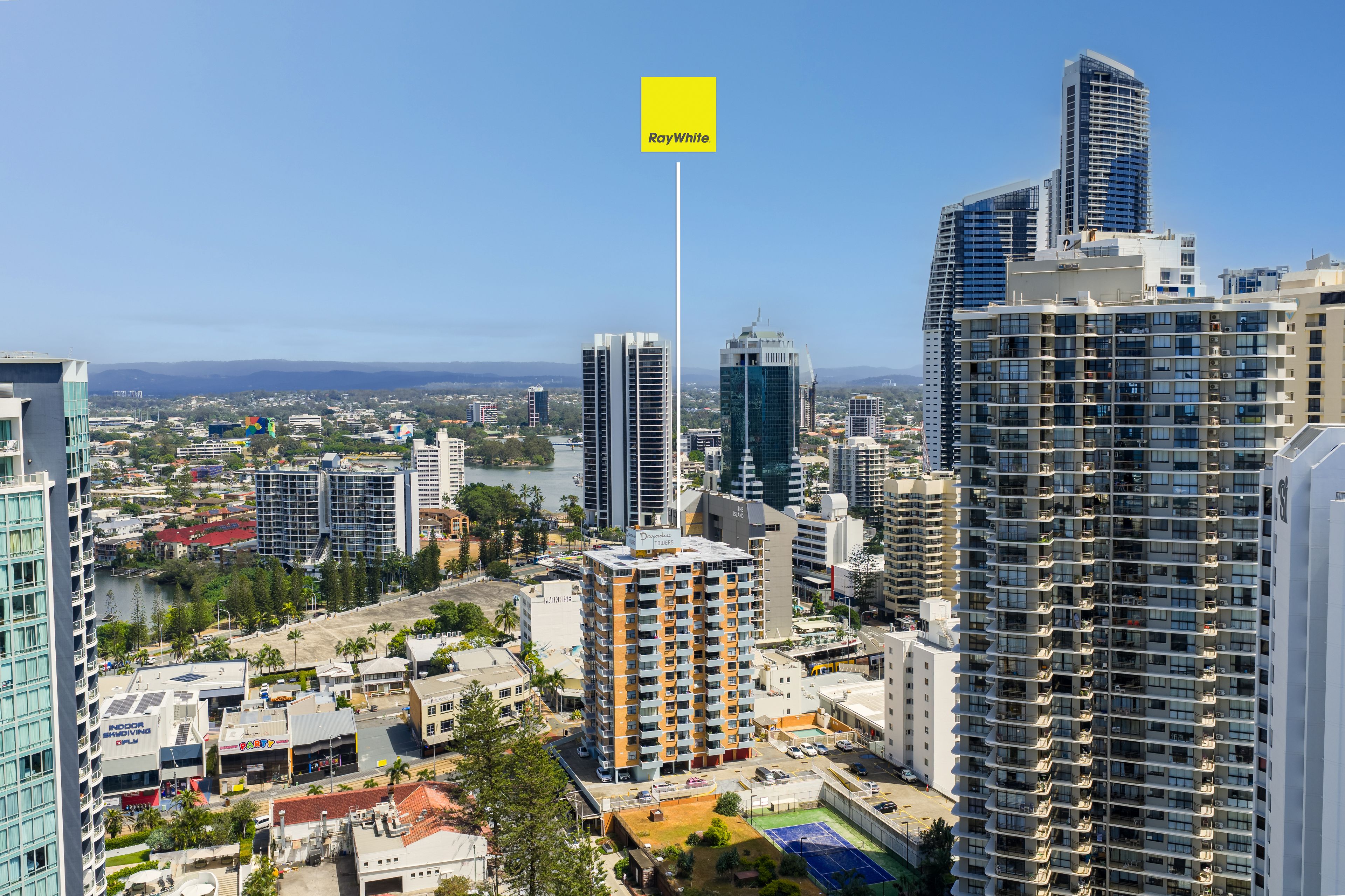 49/3049 Surfers Paradise Boulevard — photo 11 of 12