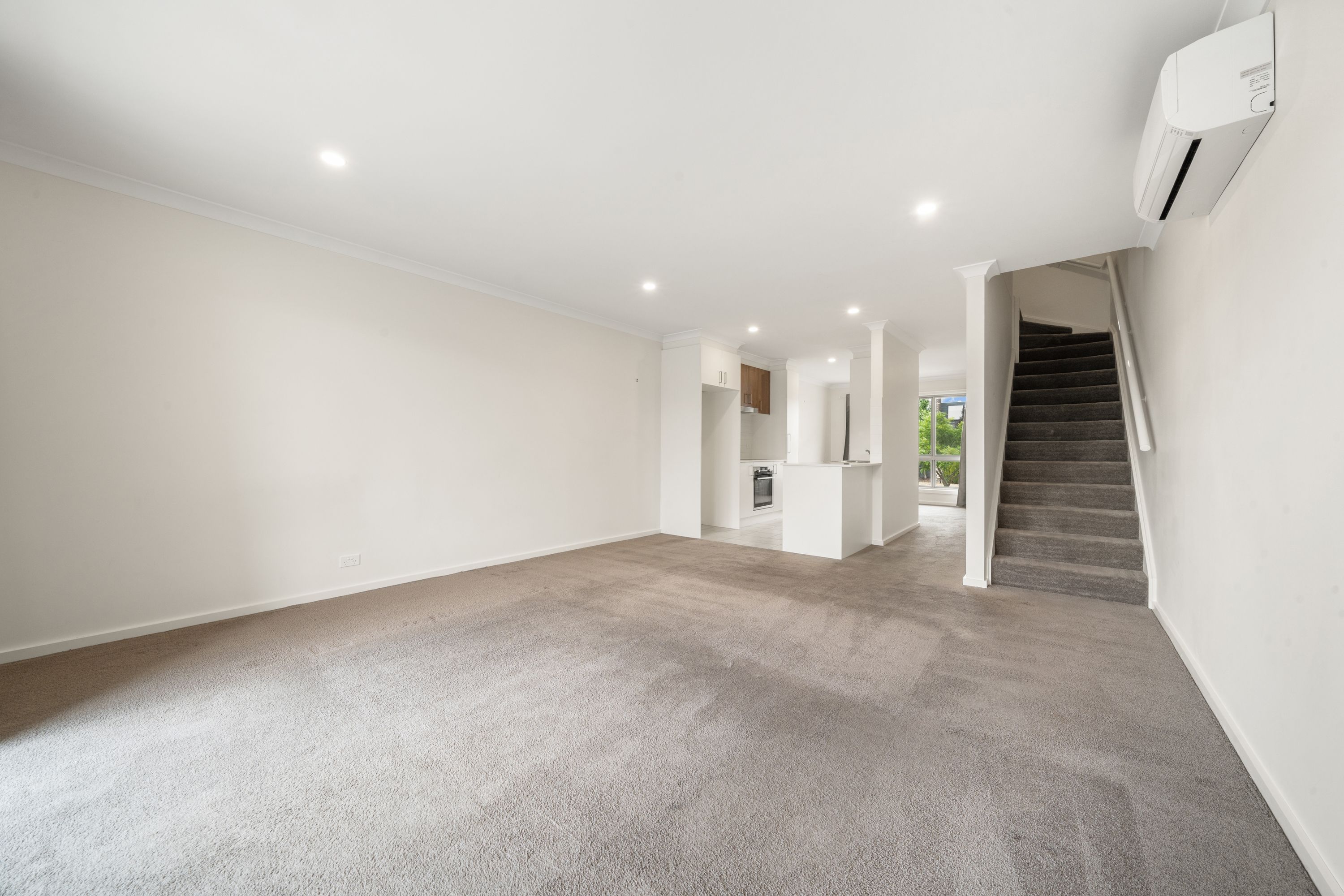 51/70 Arthur Blakeley Way, COOMBS, ACT 2611