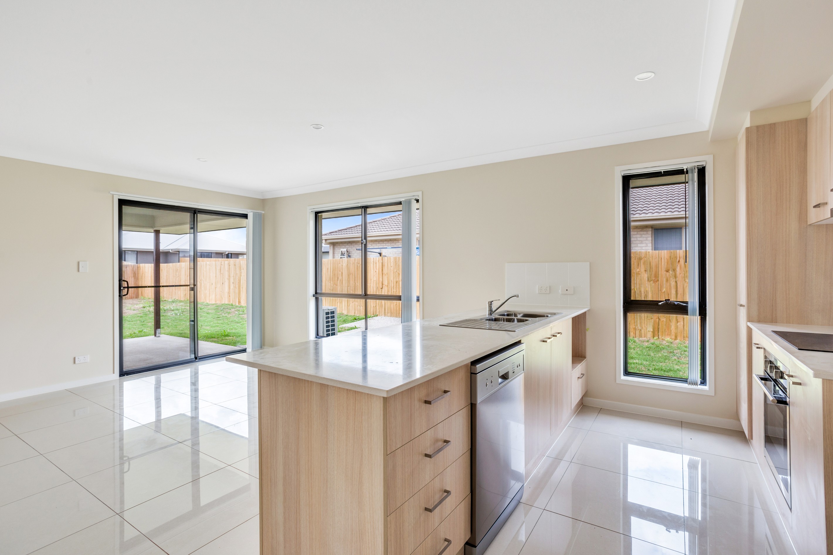 2/20 Karto Street, Cambooya, QLD 4358