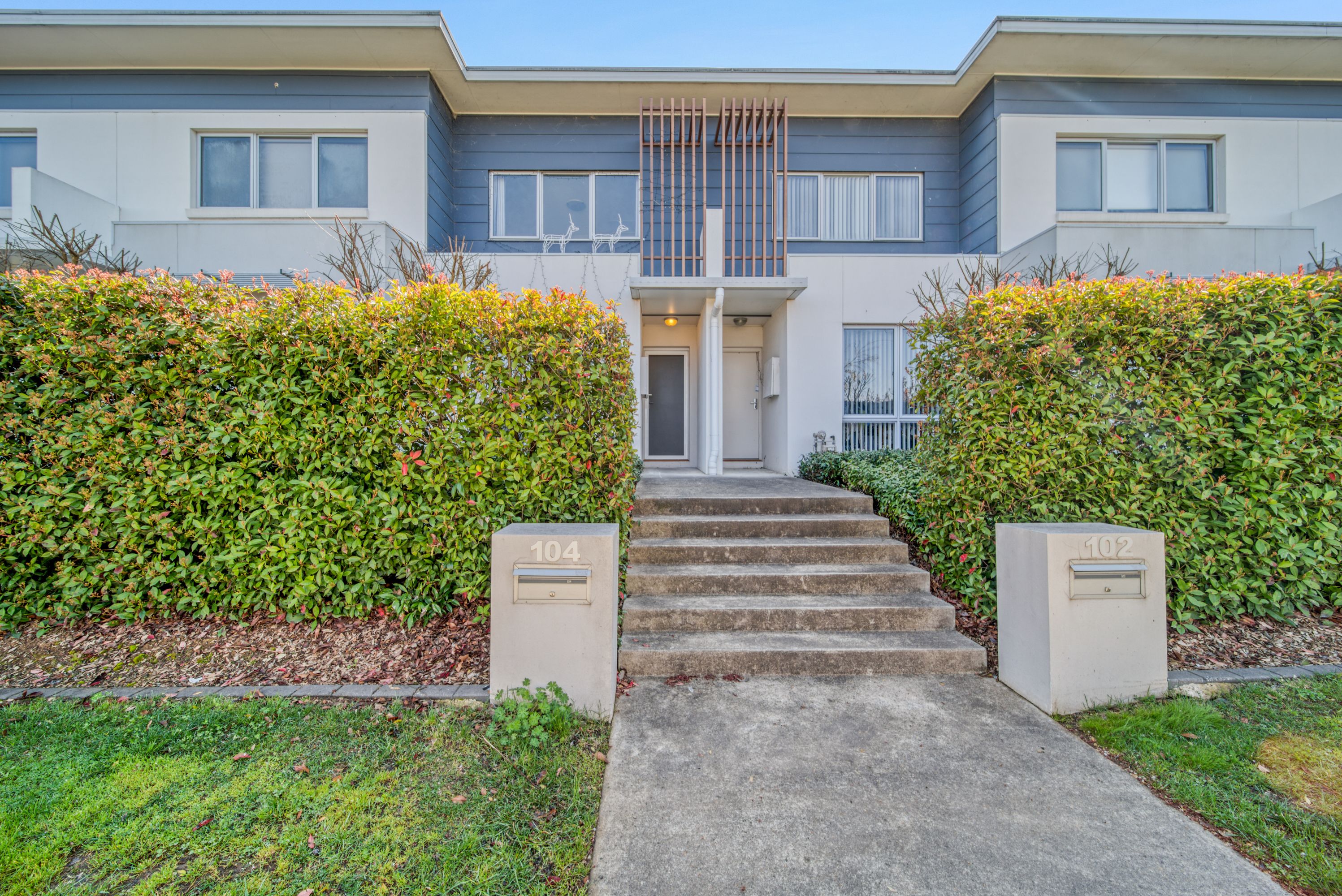104 Mapleton Avenue, Harrison, ACT 2914 Sold Townhouse Ray White