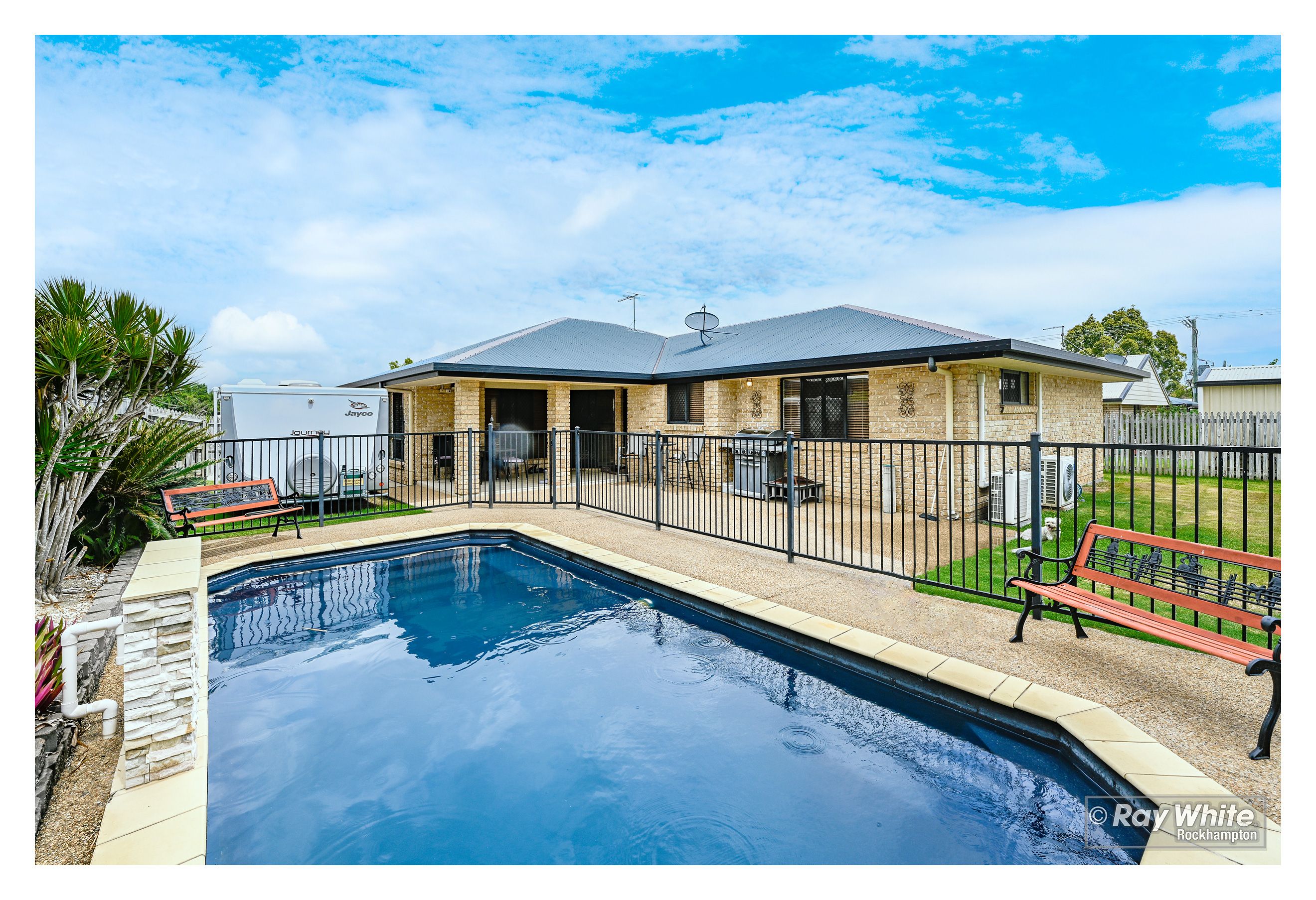 5 Athlone Court, Norman Gardens, QLD 4701