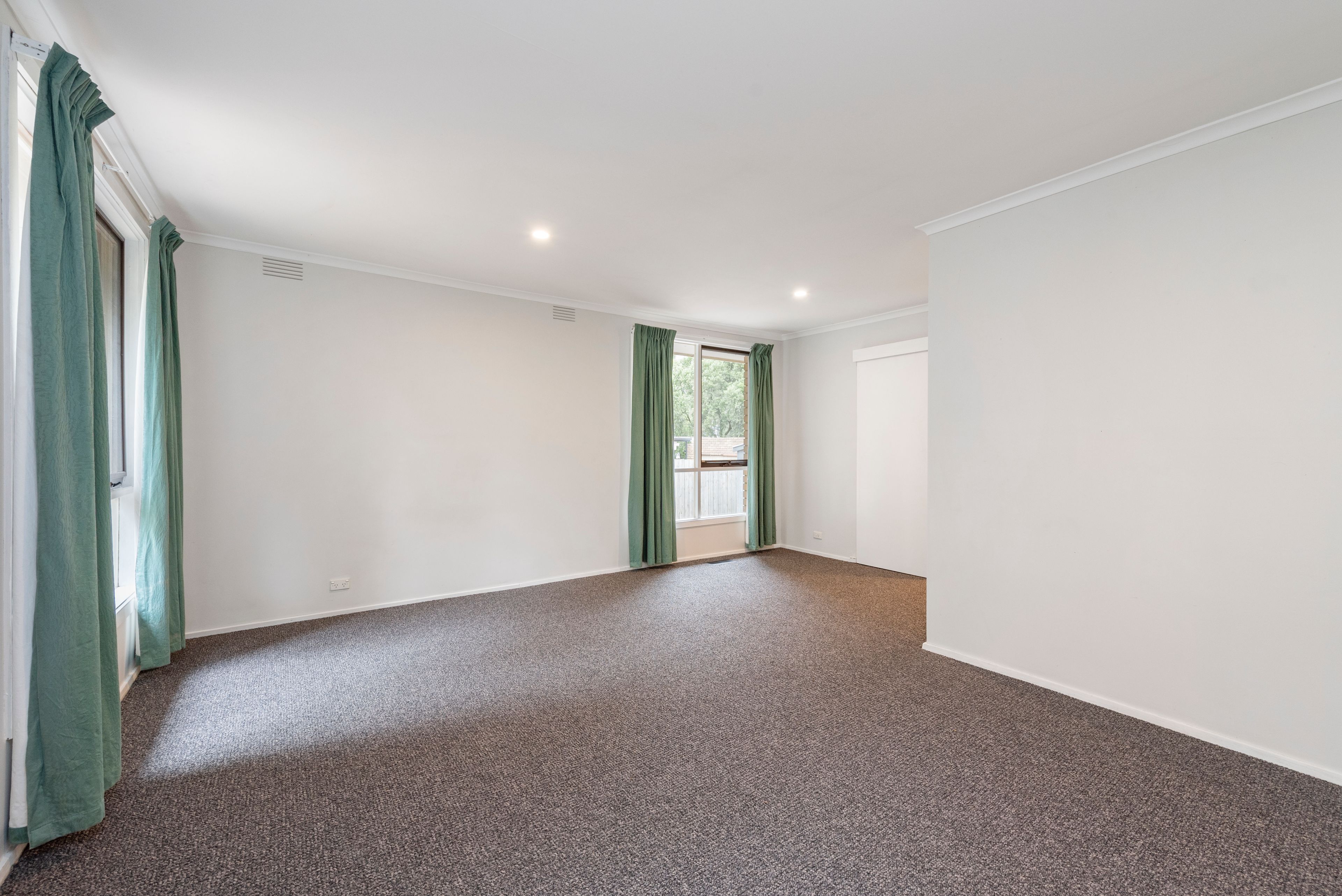 54 Greenaway Drive, Ferntree Gully, VIC 3156