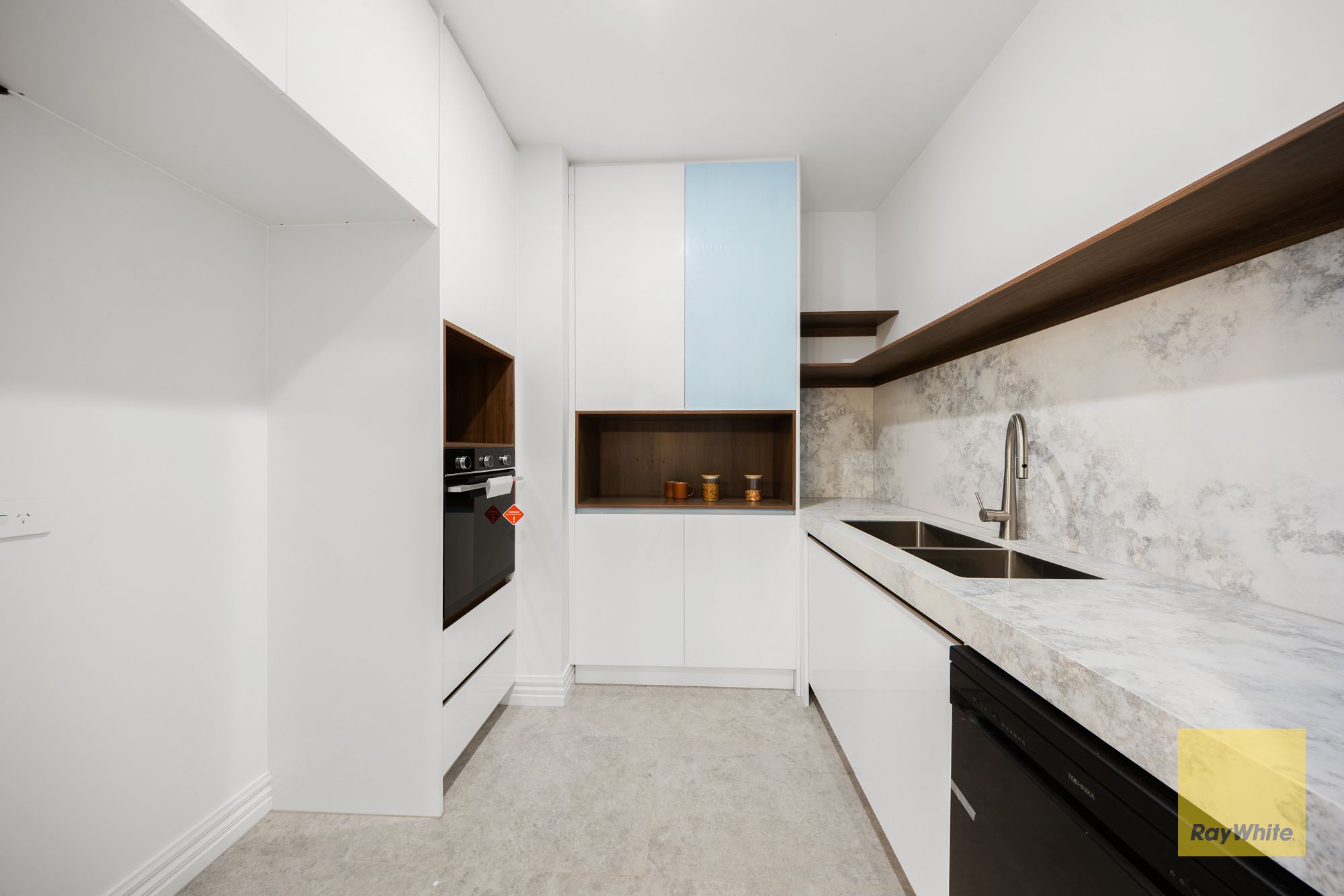 5 Lowland Crescent — photo 10 of 30