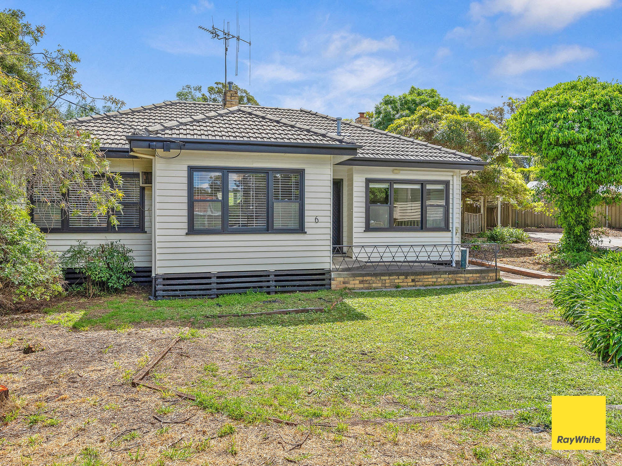 6 Collins Court, Kennington, VIC 3550
