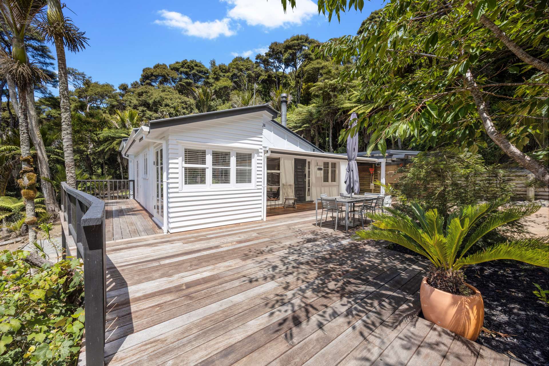 1003 Huia Road photo 2