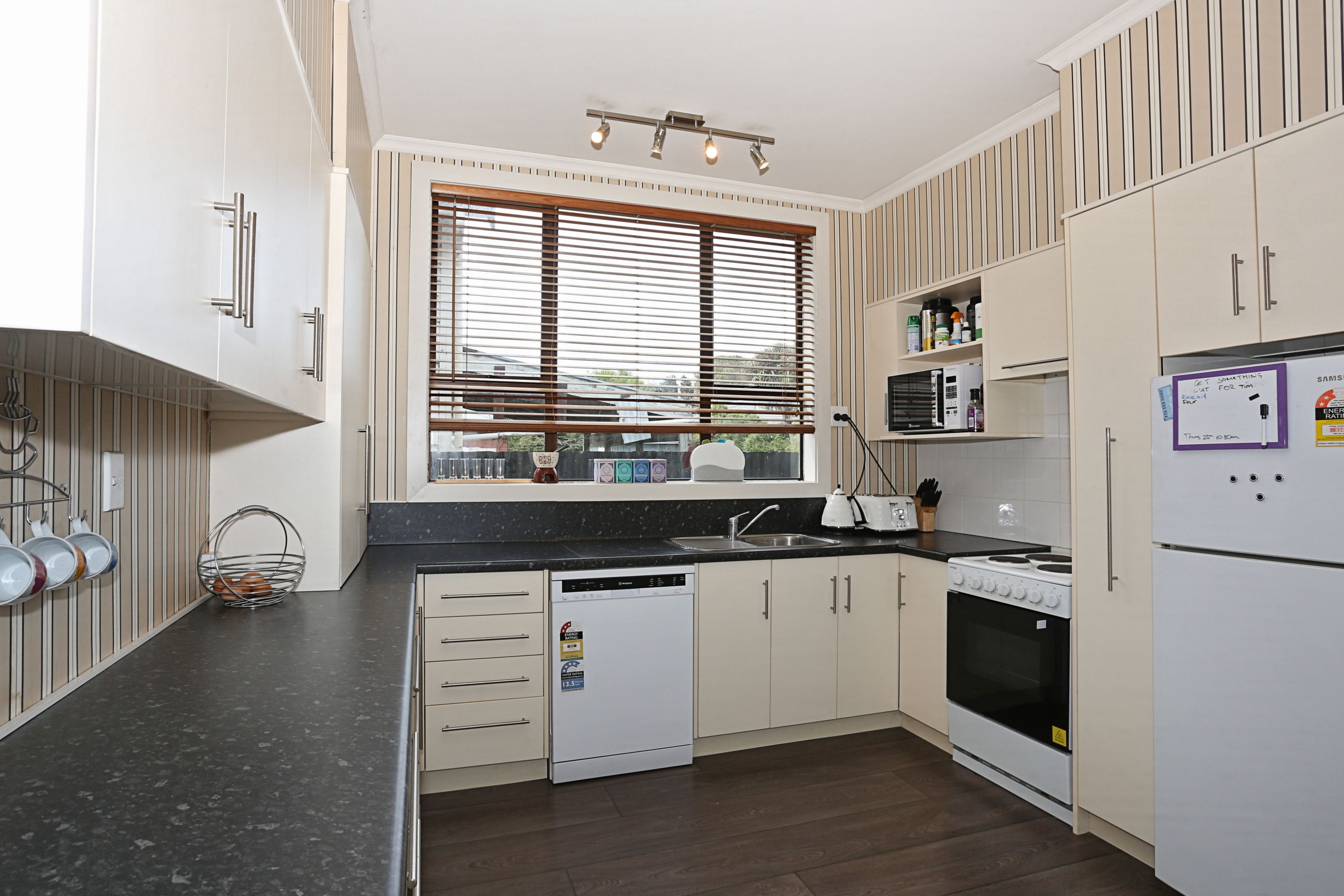 27 Centre Street, Strathern, Invercargill