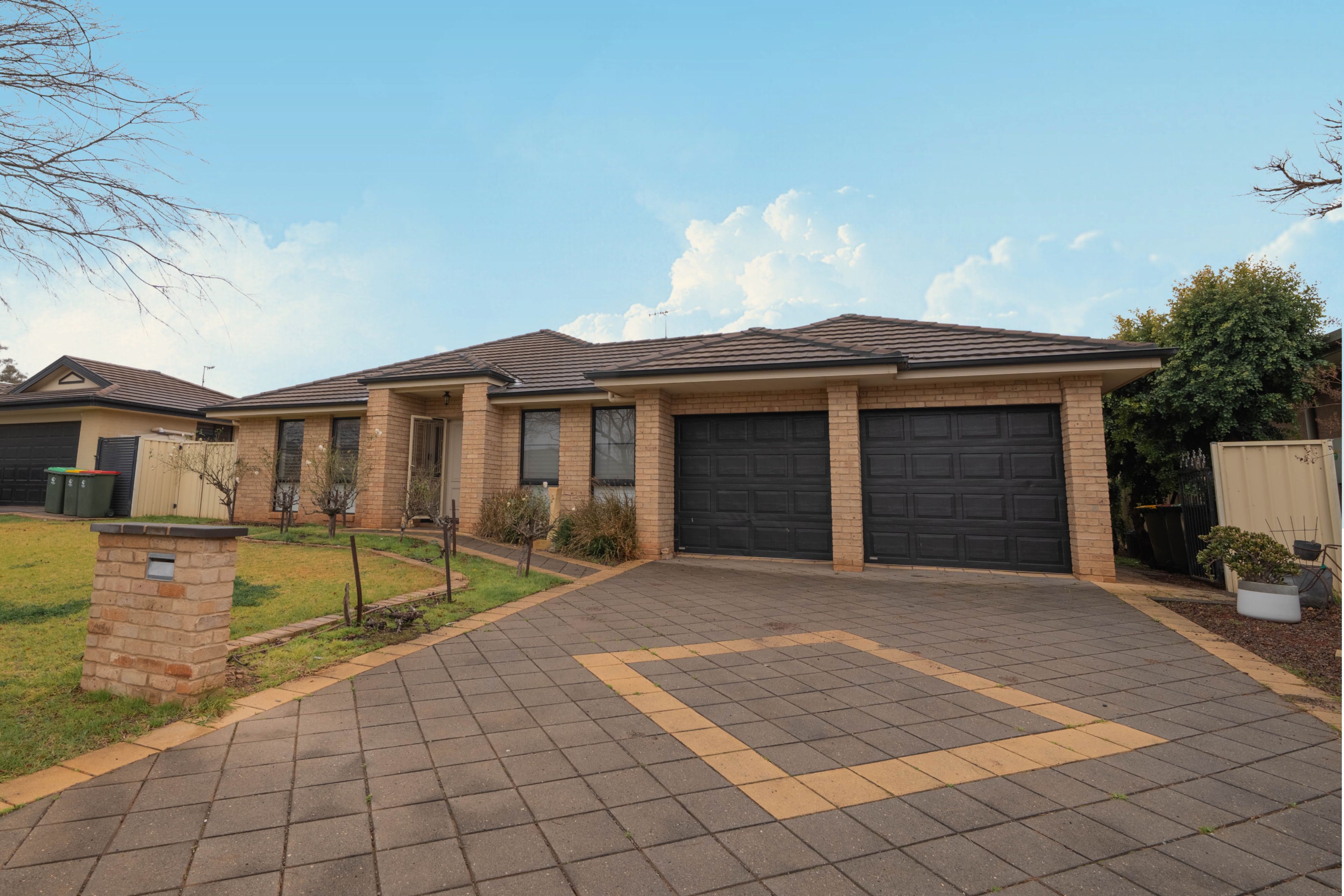 5 Noonan Street, Parkes NSW 2870