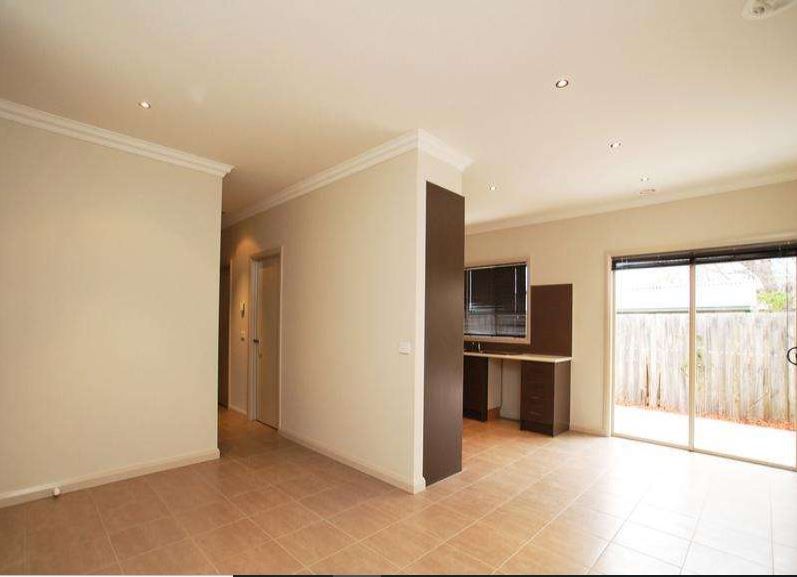 2/84 Tarana Avenue, Glenroy, VIC 3046