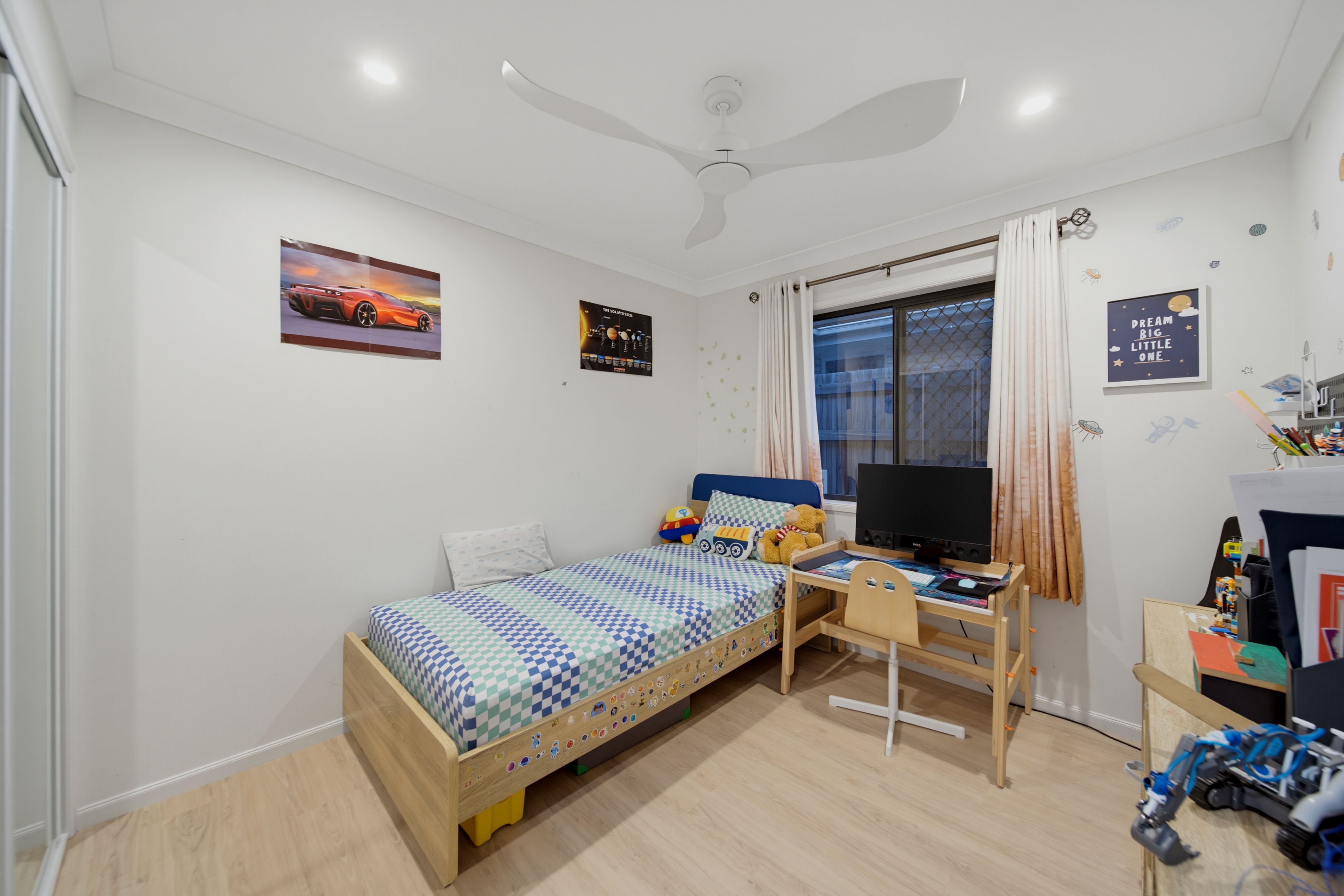 11 Baronet Place — photo 14 of 25
