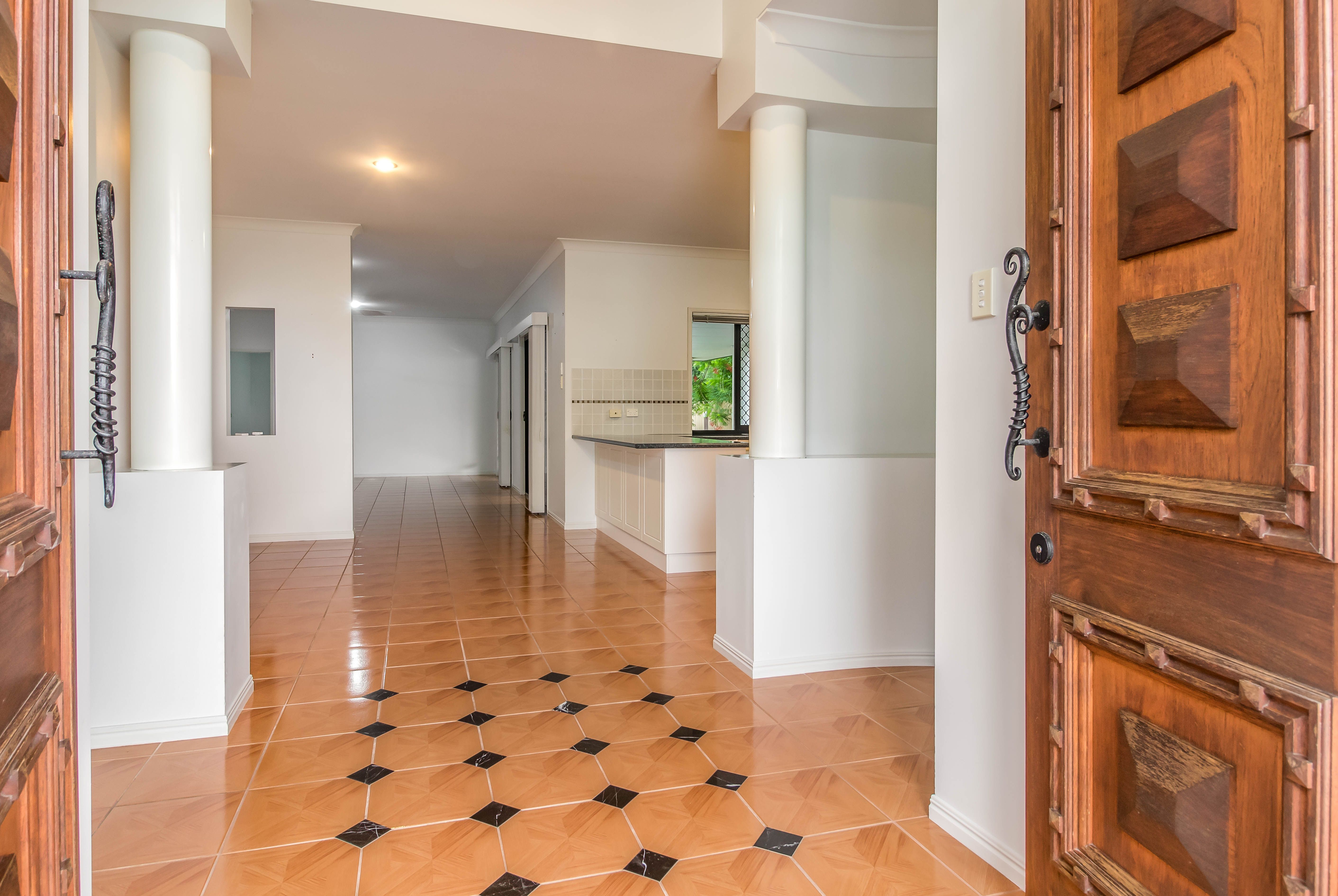 14 Helsham Street, Point Vernon, QLD 4655