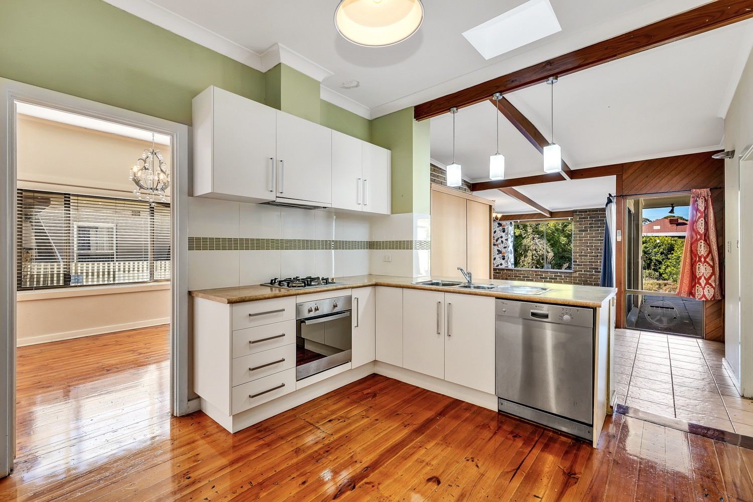 16 Ragless Avenue, Enfield, SA 5085