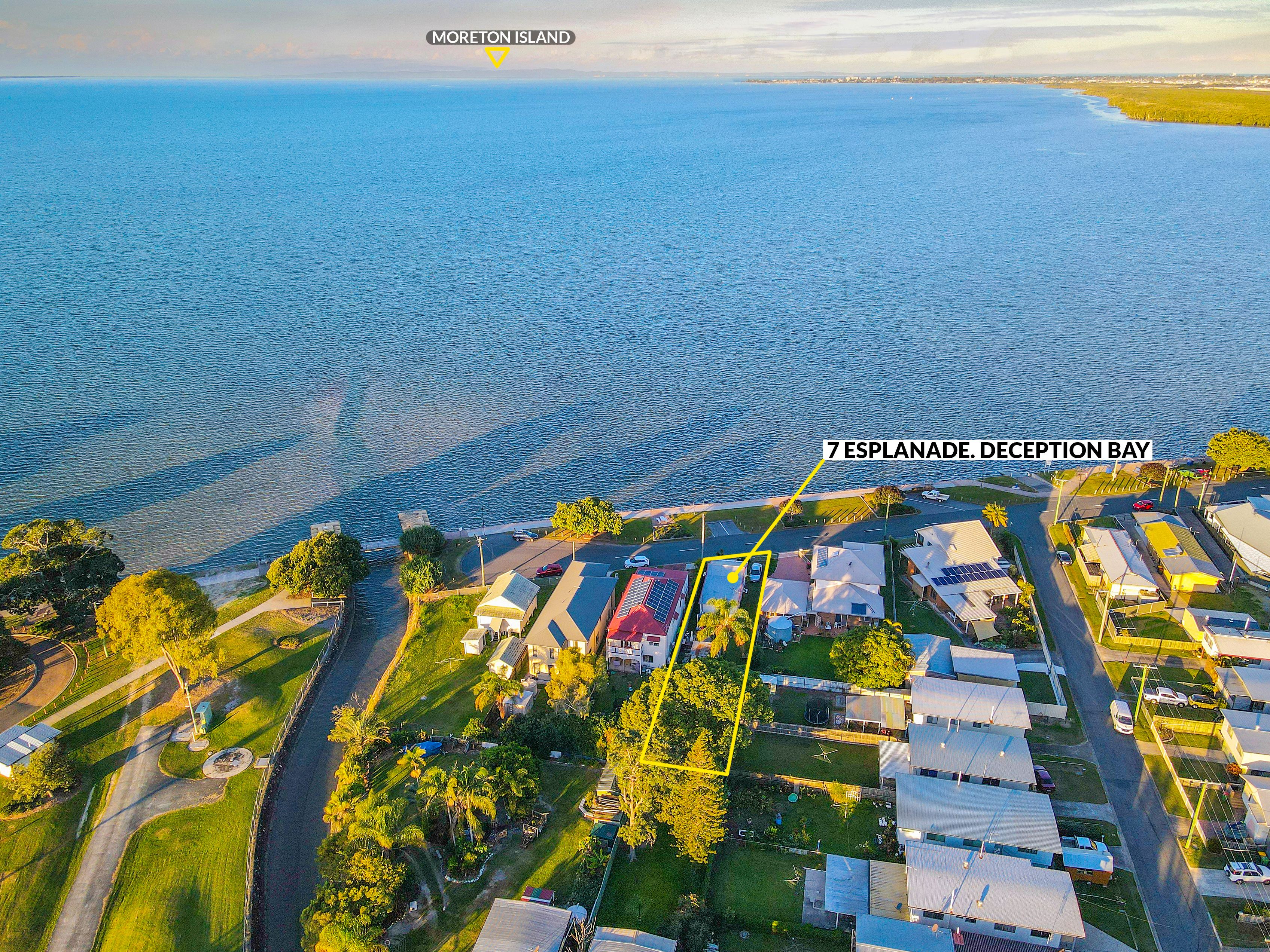 7 Esplanade, Deception Bay QLD 4508