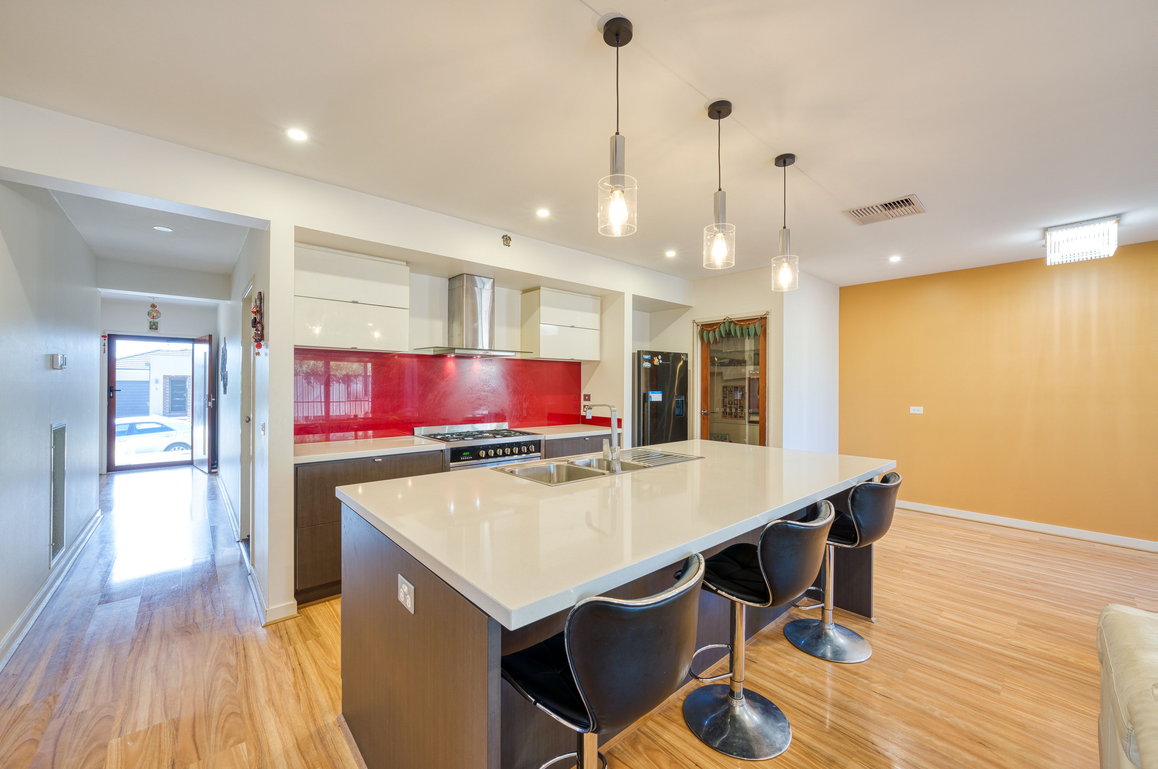 5 Calabrese Circuit, Clyde North, VIC 3978
