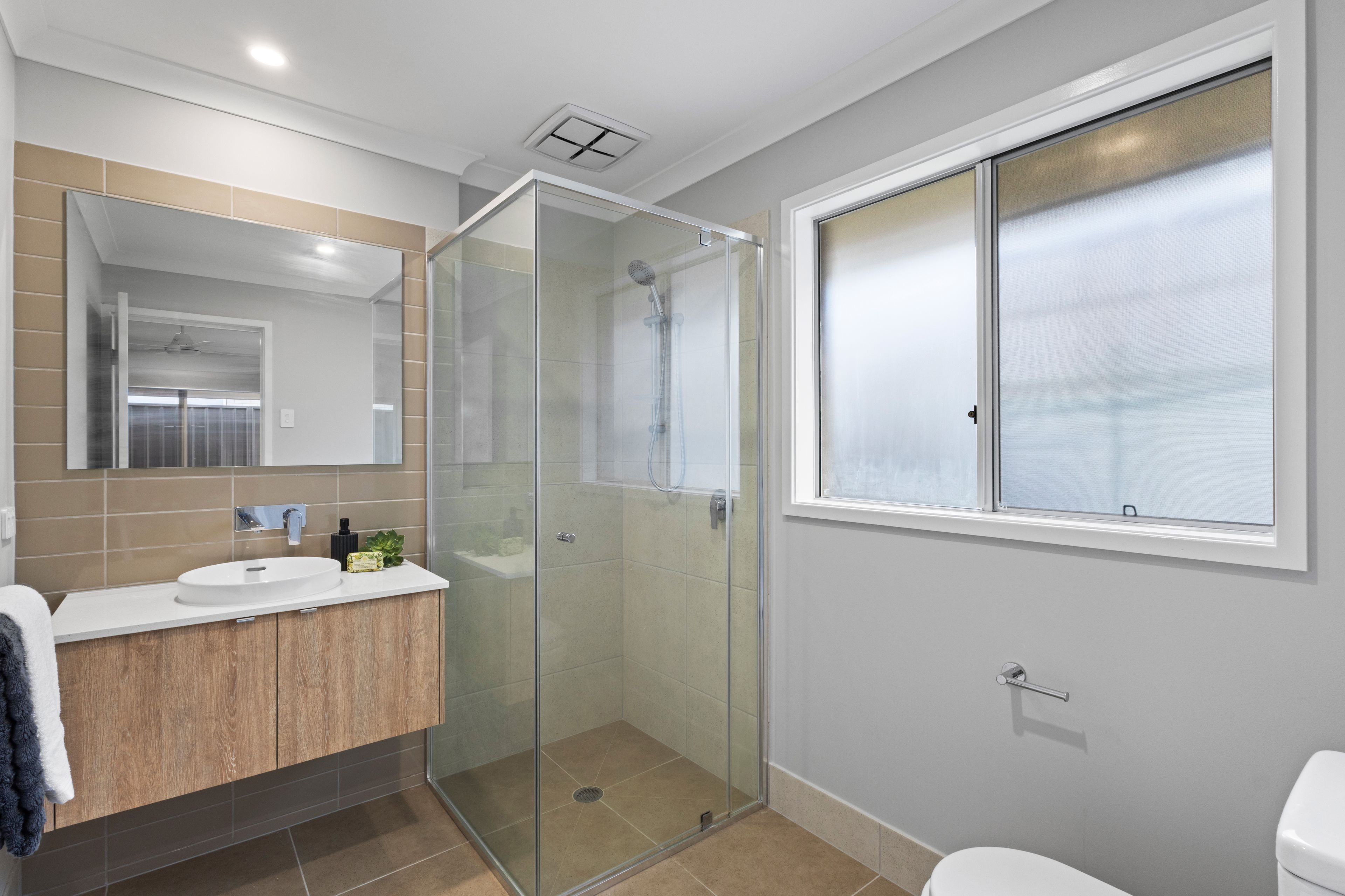 81 Carnarvon Drive — photo 14 of 18
