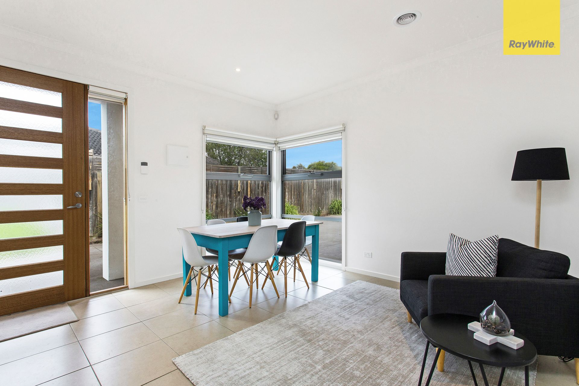 2/10 Tekapo Crescent, Taylors Lakes, VIC 3038