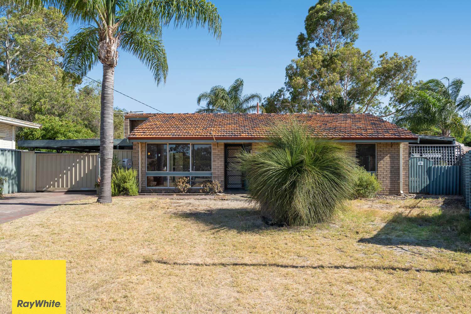 14 Stebbing Way, Girrawheen, WA 6064