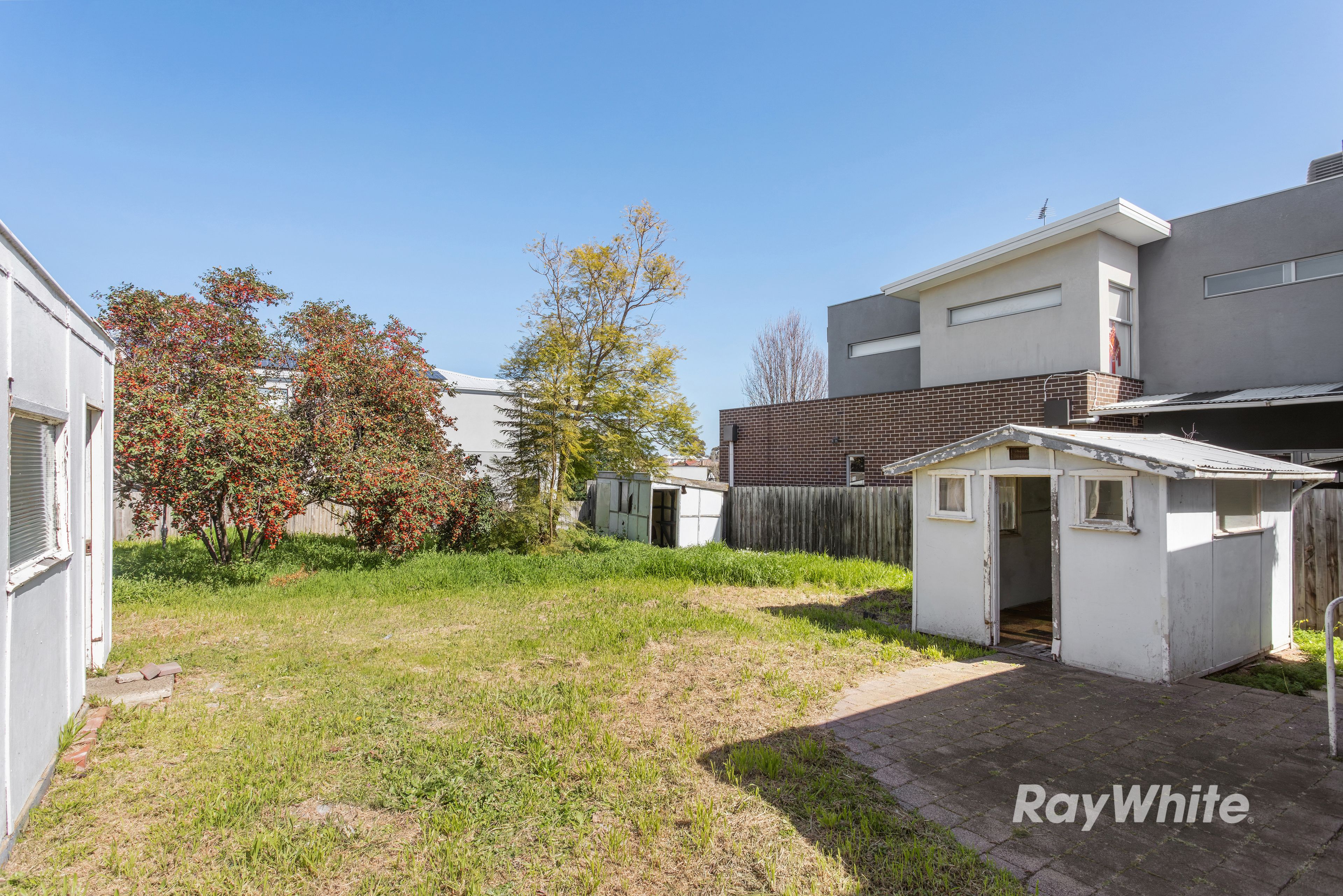 602 Centre Road — photo 9 of 11