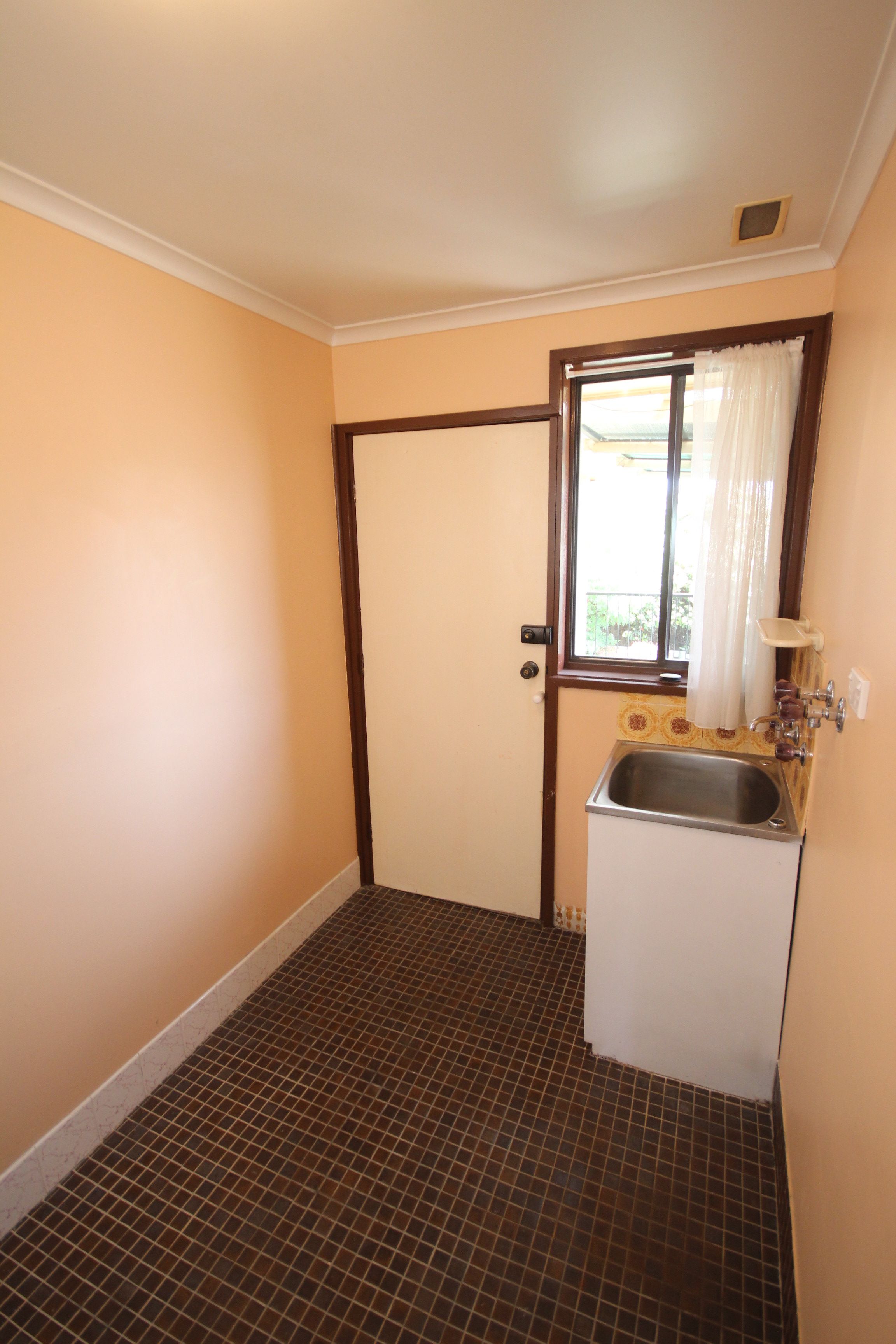 124A Chuculba Crescent — photo 13 of 15