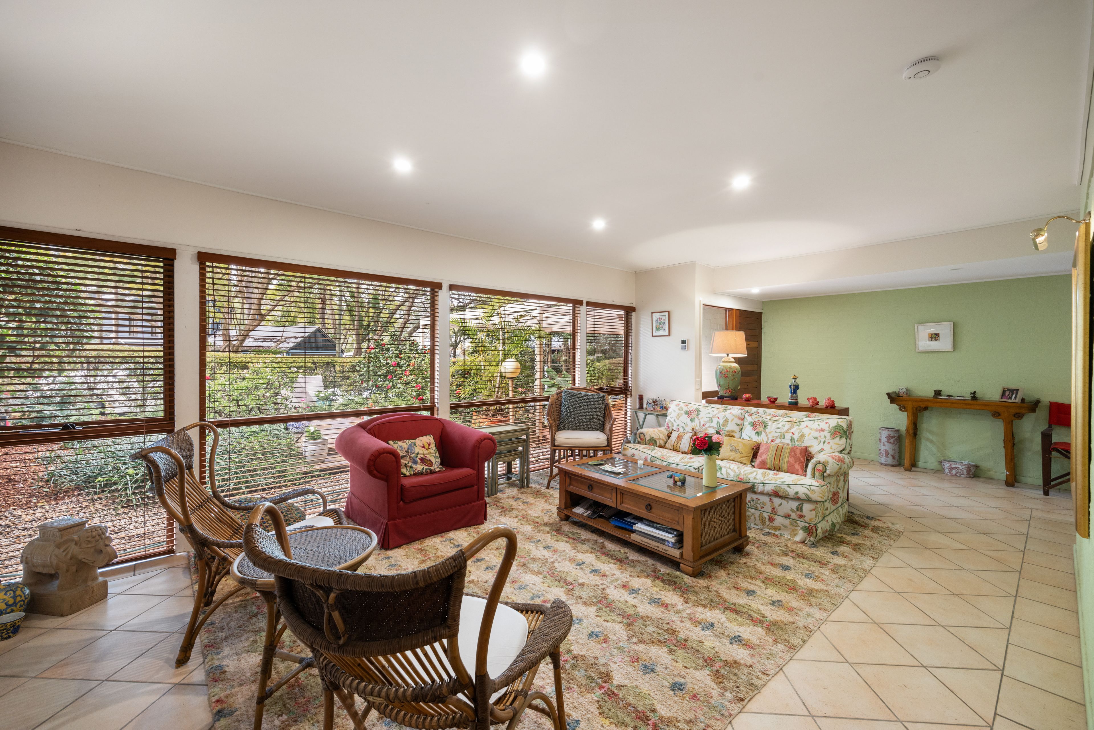 31 Steptoe Street — photo 3 of 13