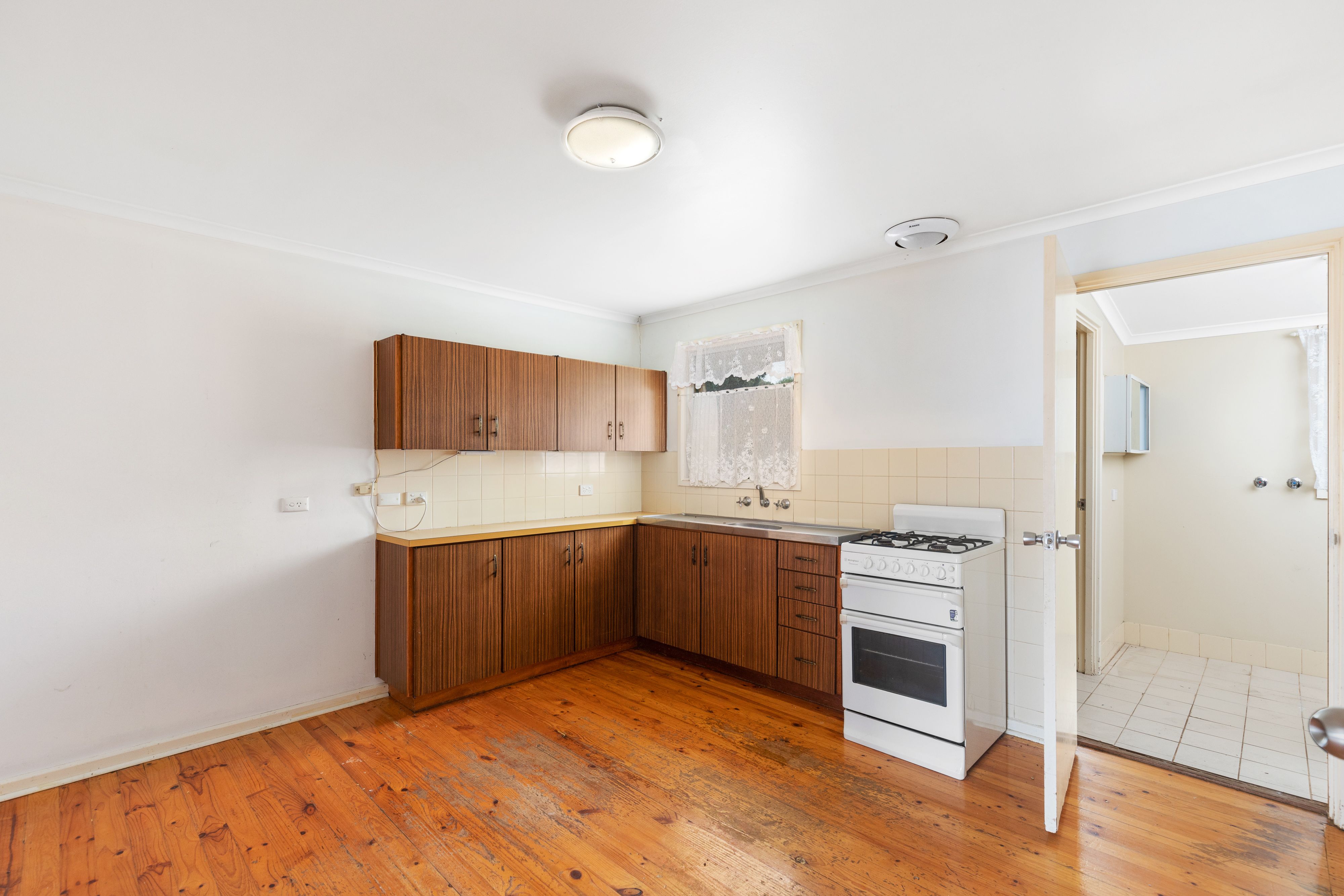 14-16 Jarrah Street — photo 3 of 13