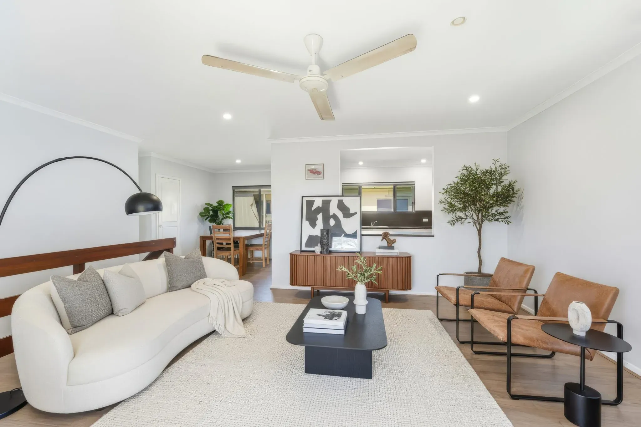 6 Helen Close — photo 3 of 20