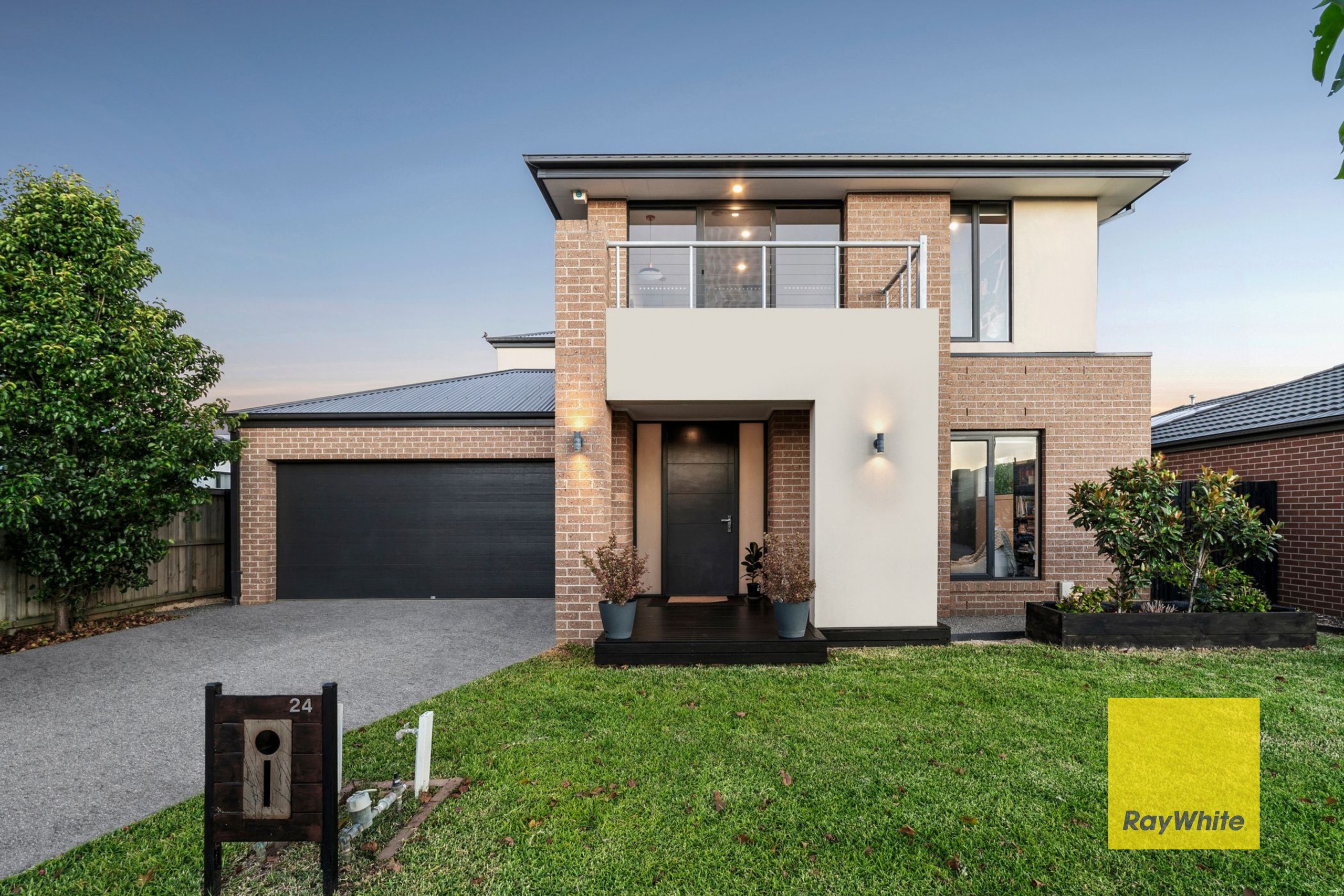 24 Momentum Drive, MOUNT DUNEED, VIC 3217