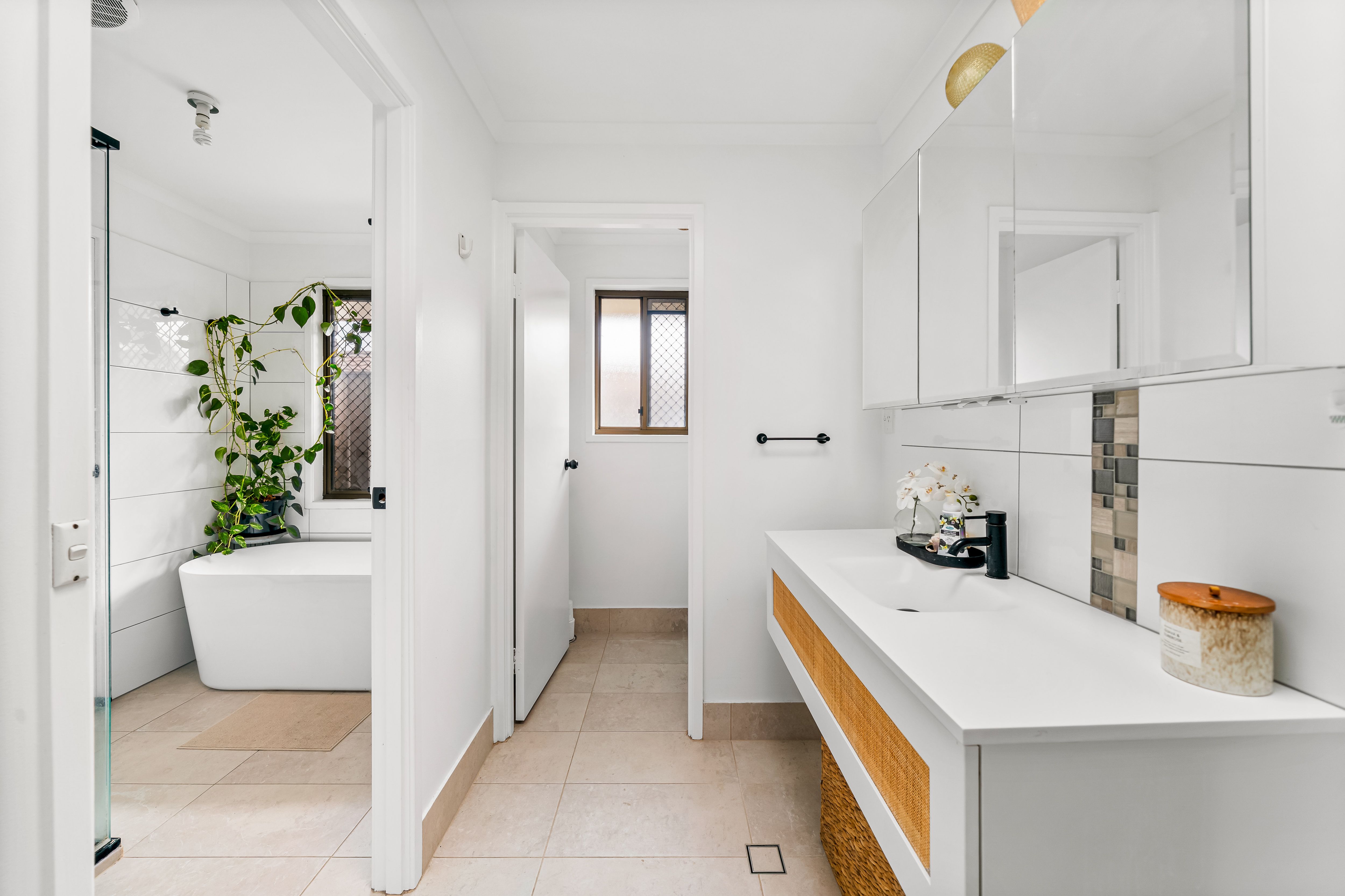 23 Kolan Street — photo 4 of 28