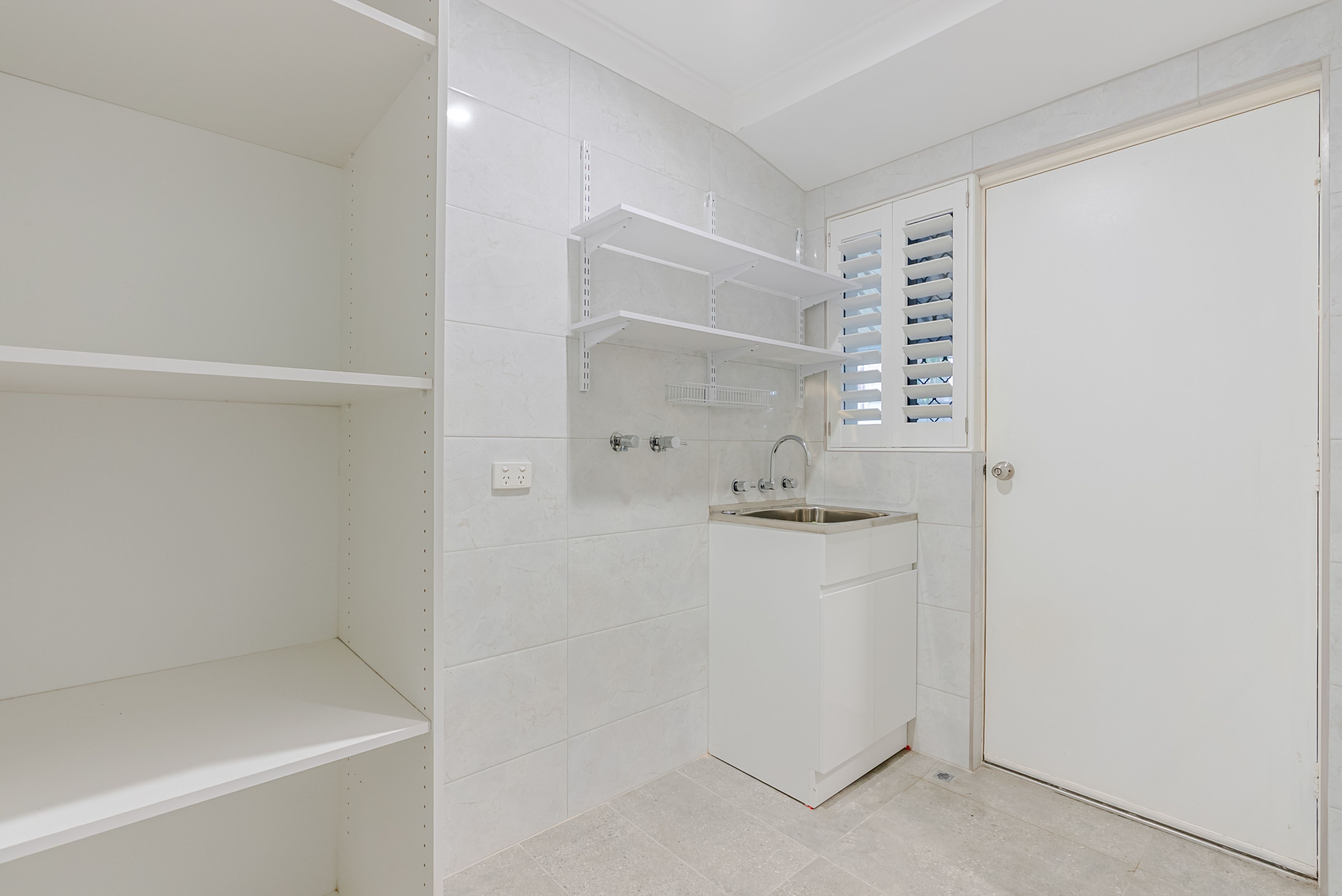 172 Penguin Road — photo 4 of 30