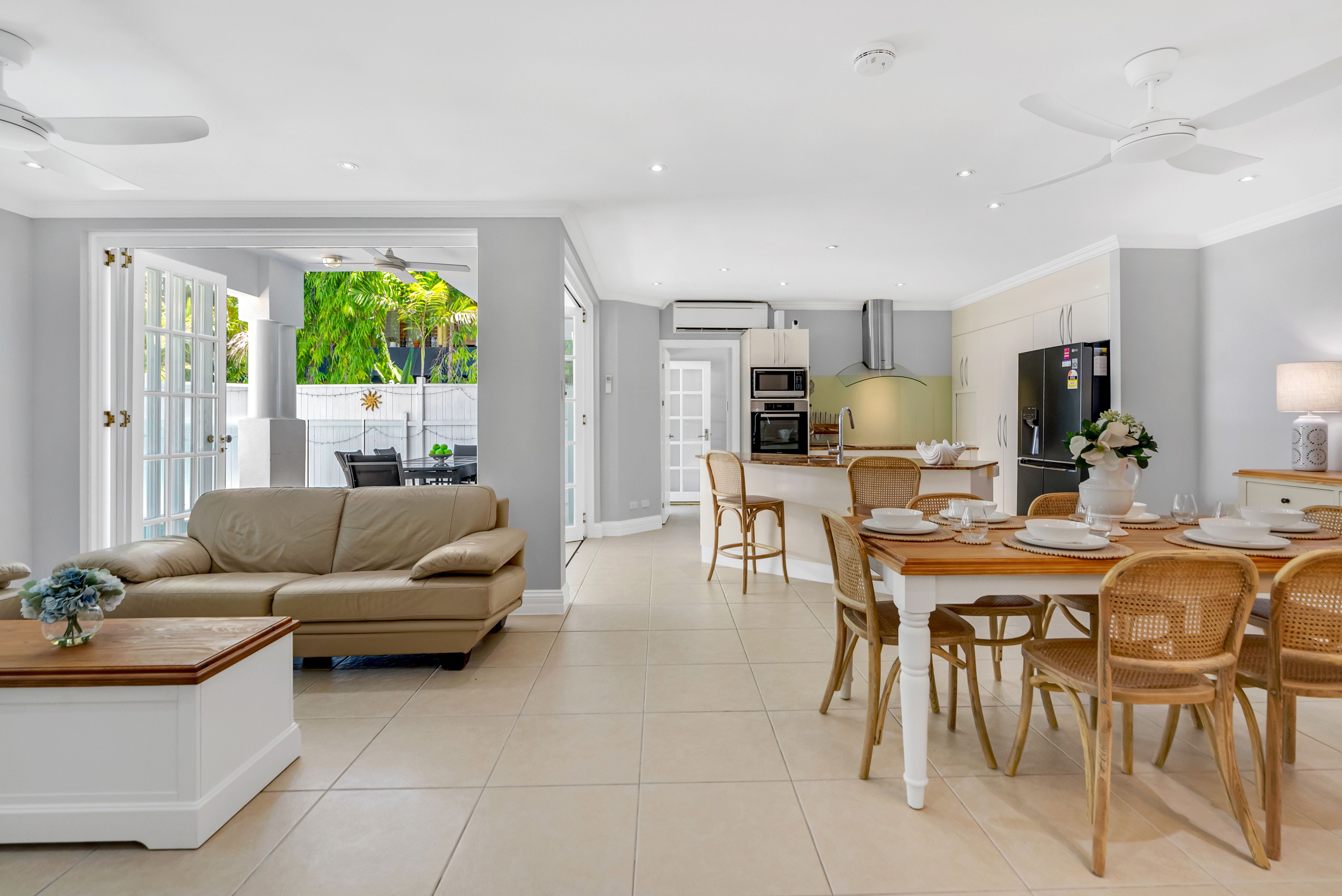 16 Andrews Close, Port Douglas QLD 4877