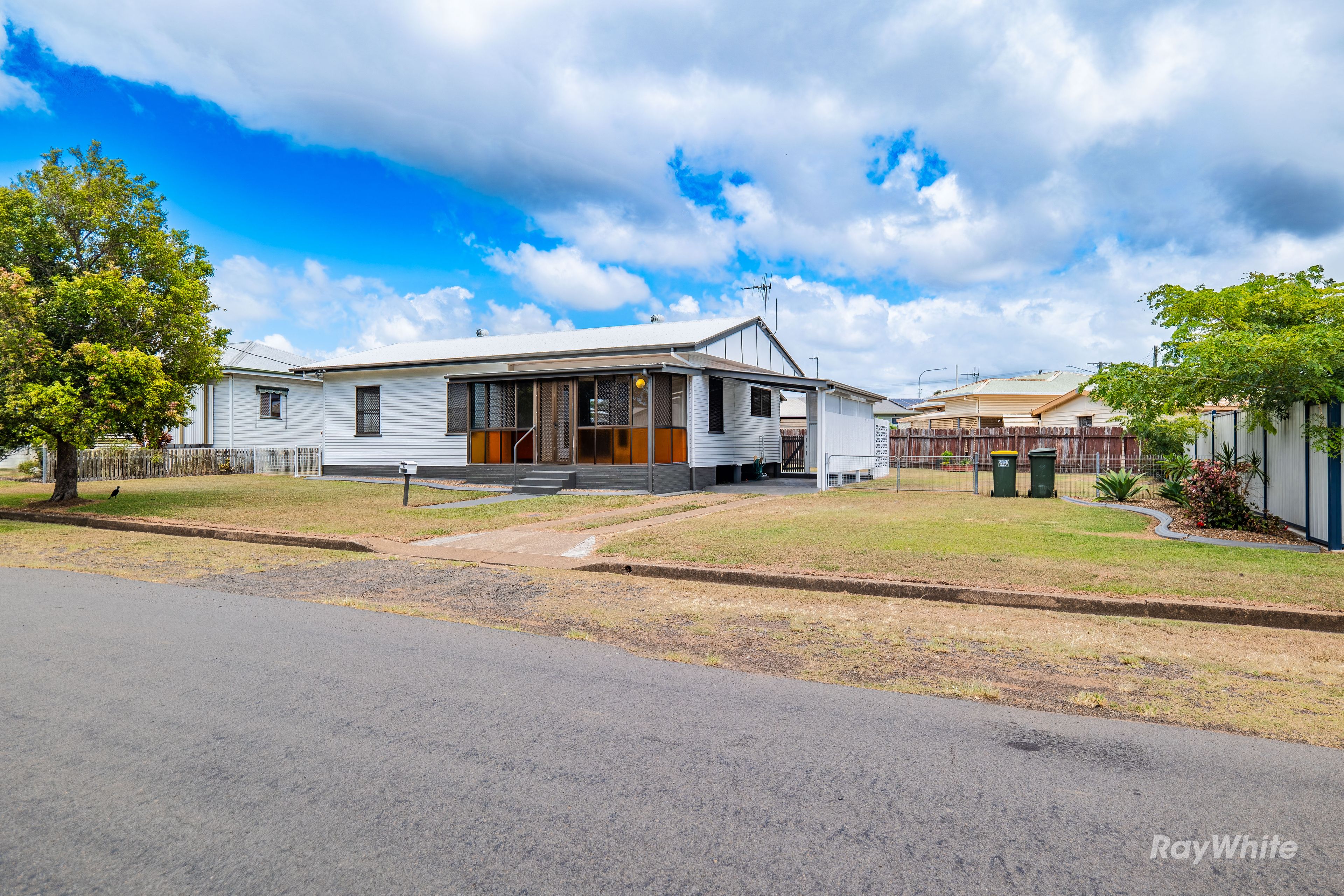 5 Buzza Street, Walkervale, QLD 4670