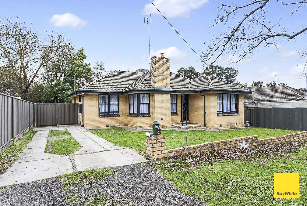 27 Wilson Street, Long Gully, VIC 3550