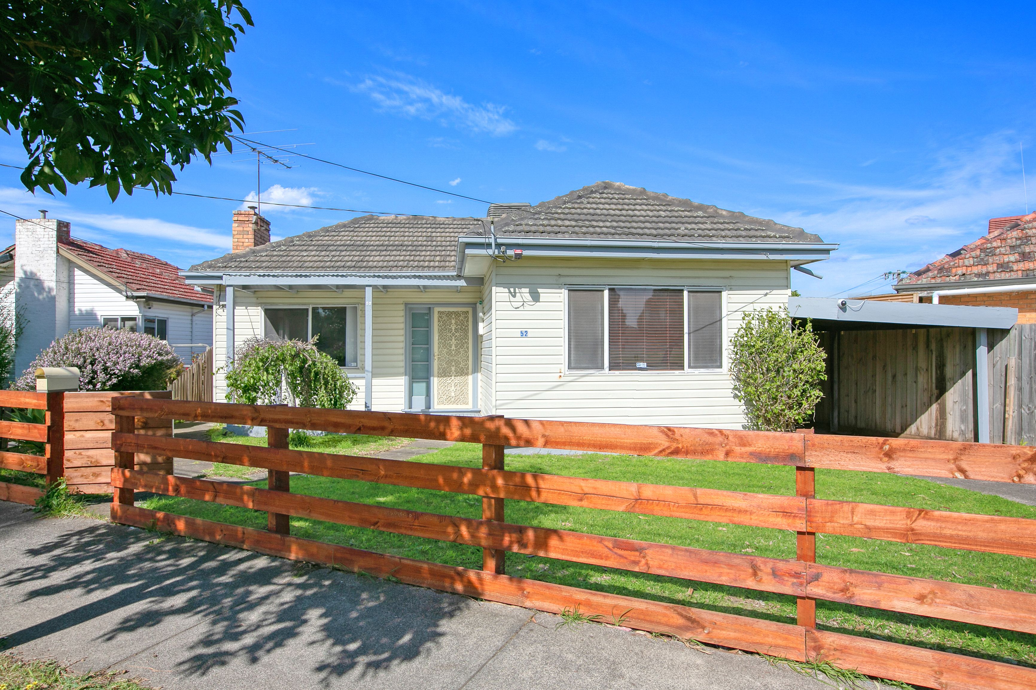 52 Cheddar Road, Reservoir VIC 3073