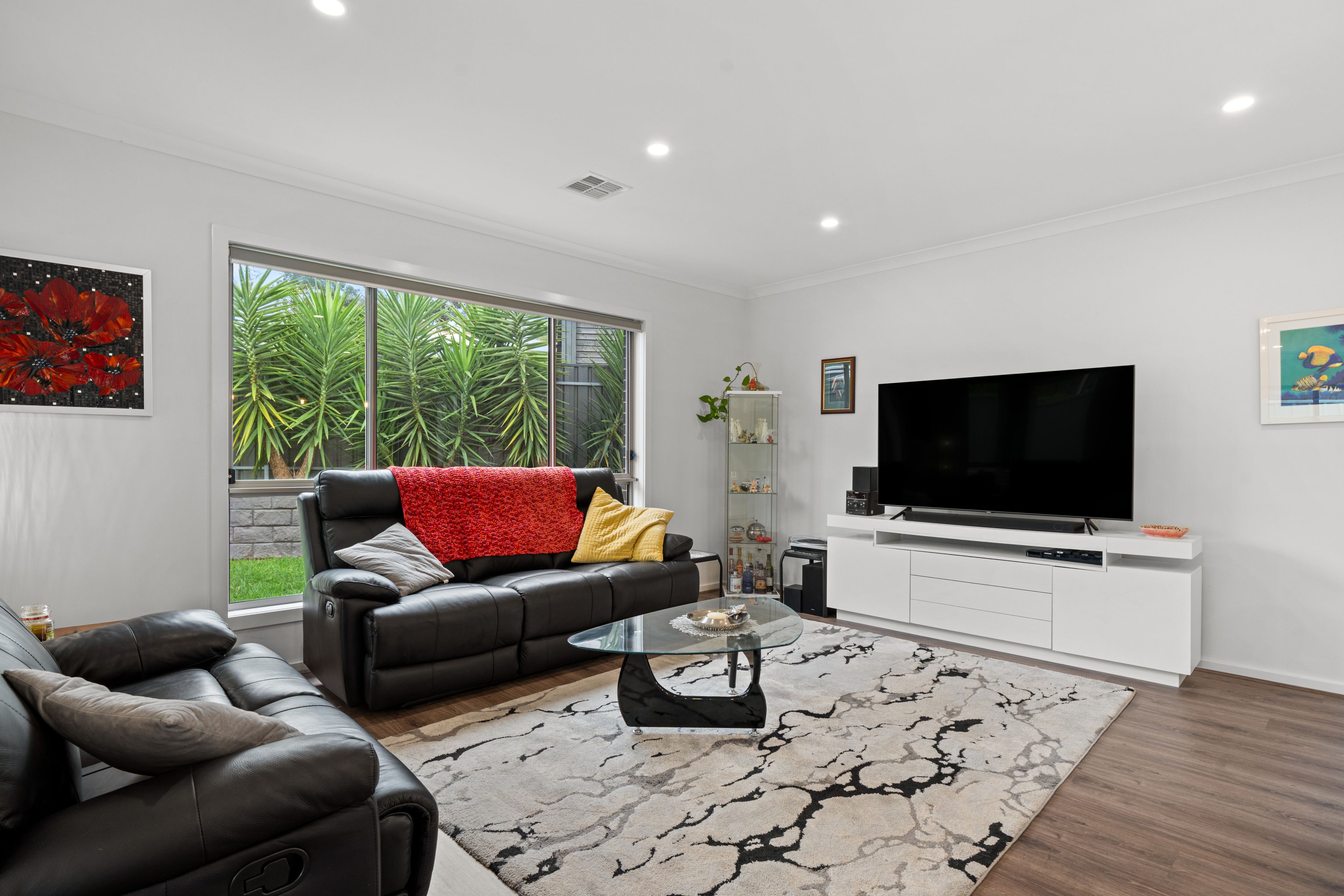 4 Cronulla Drive — photo 9 of 20