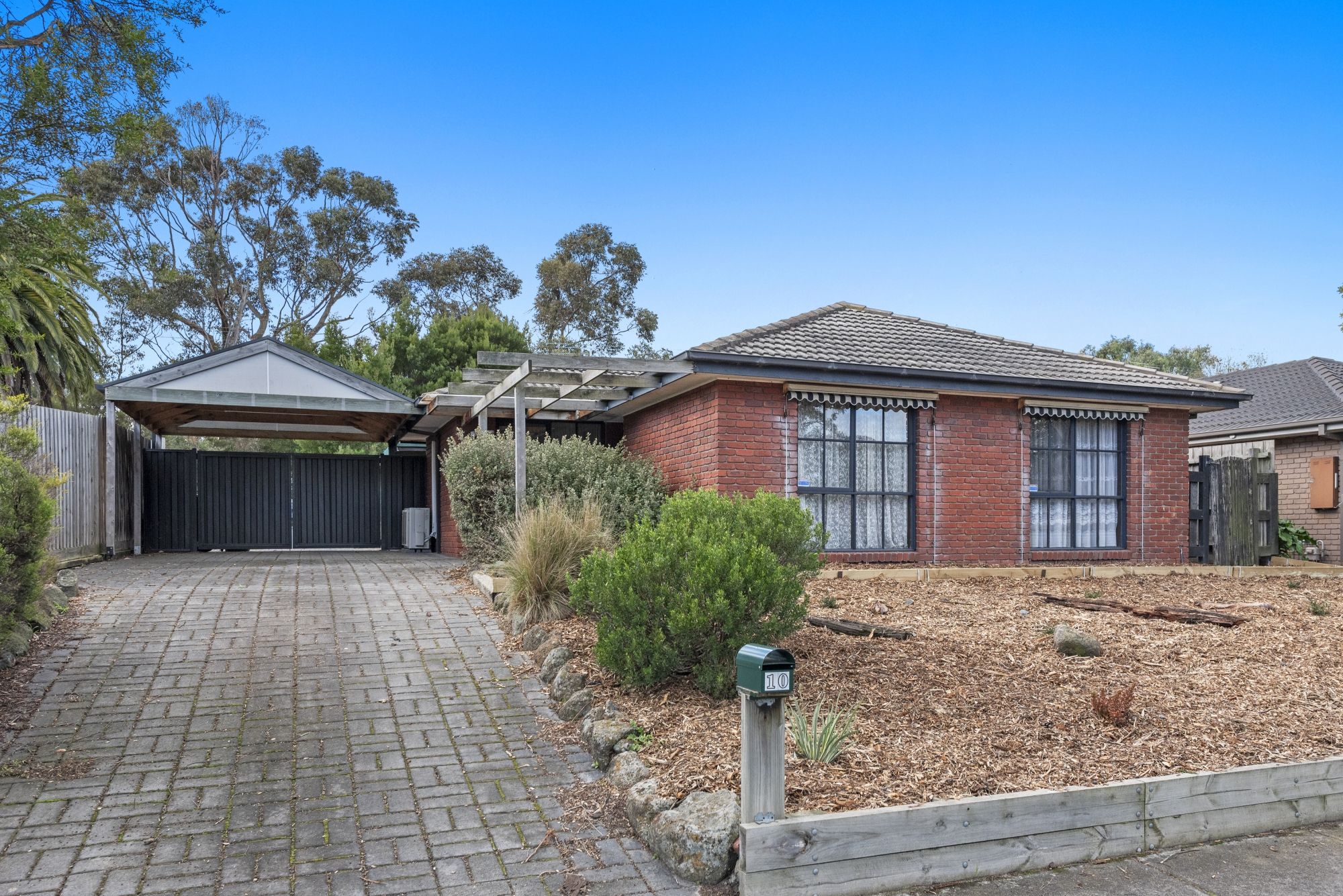 10 Marsden Court, Cranbourne North, VIC – Home For Rent • Ray White