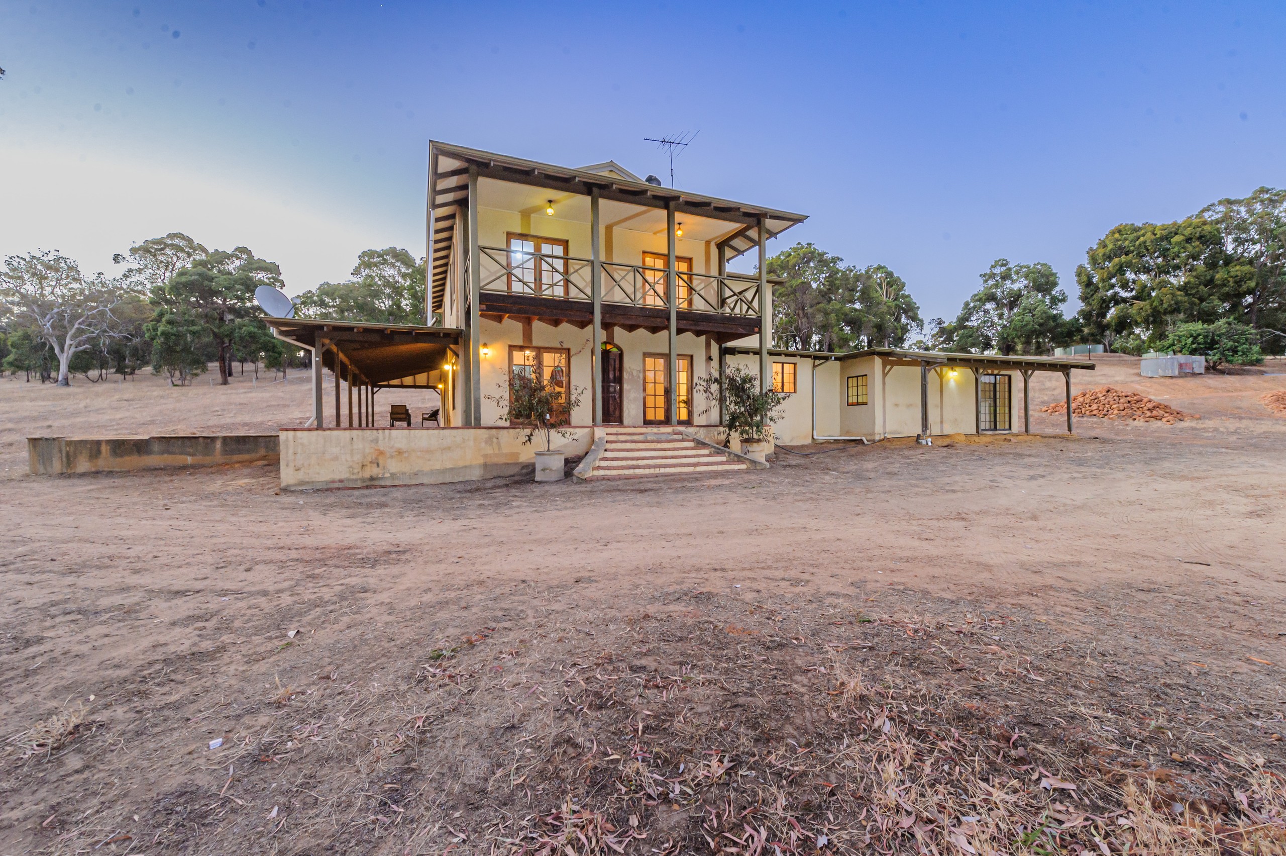691 Chittering Road, Bullsbrook, WA 6084