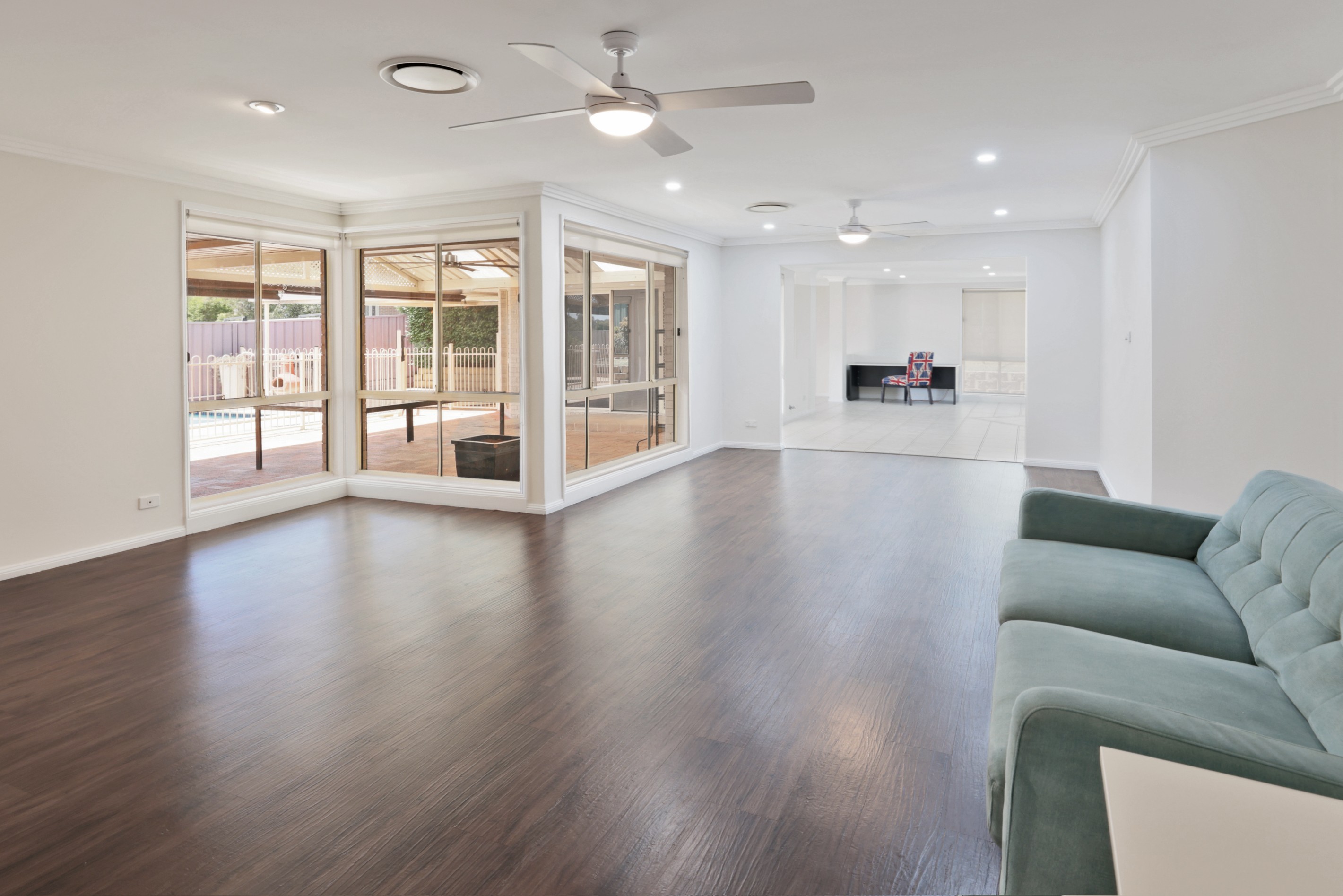 98 Glengarry Drive, Glenmore Park, NSW 2745