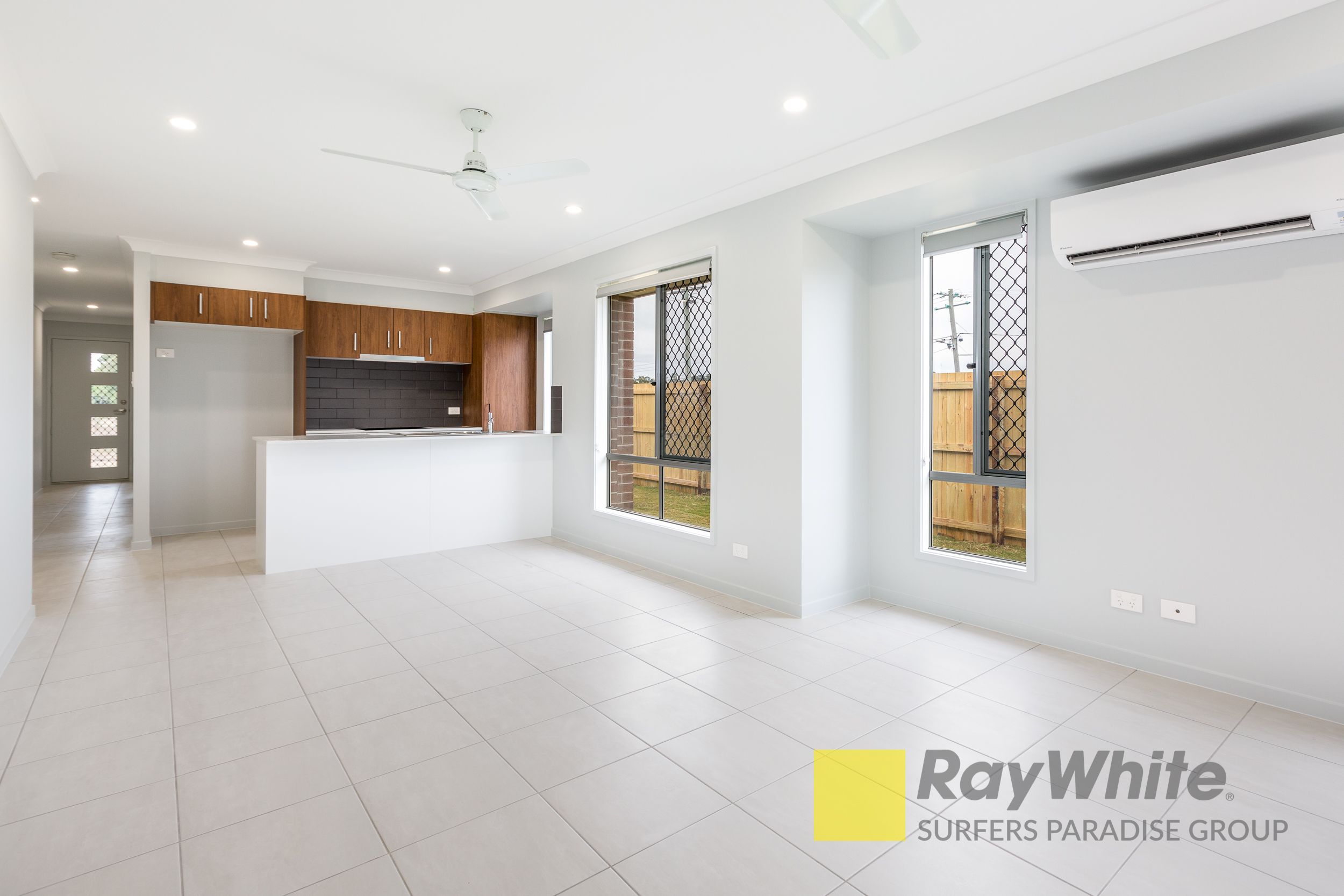 1/4 Pelham Street — photo 3 of 11