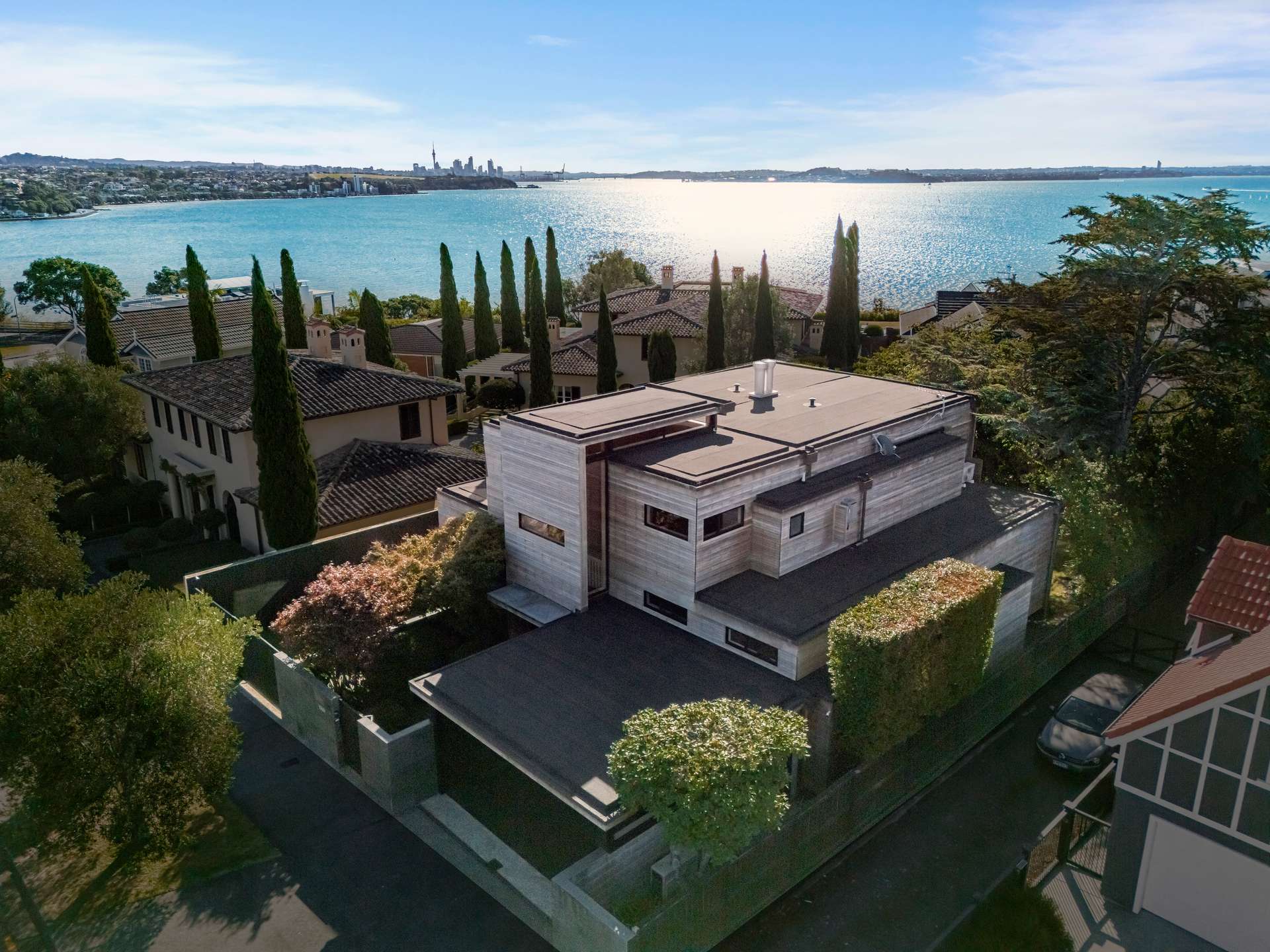 10 Springcombe Road photo 3