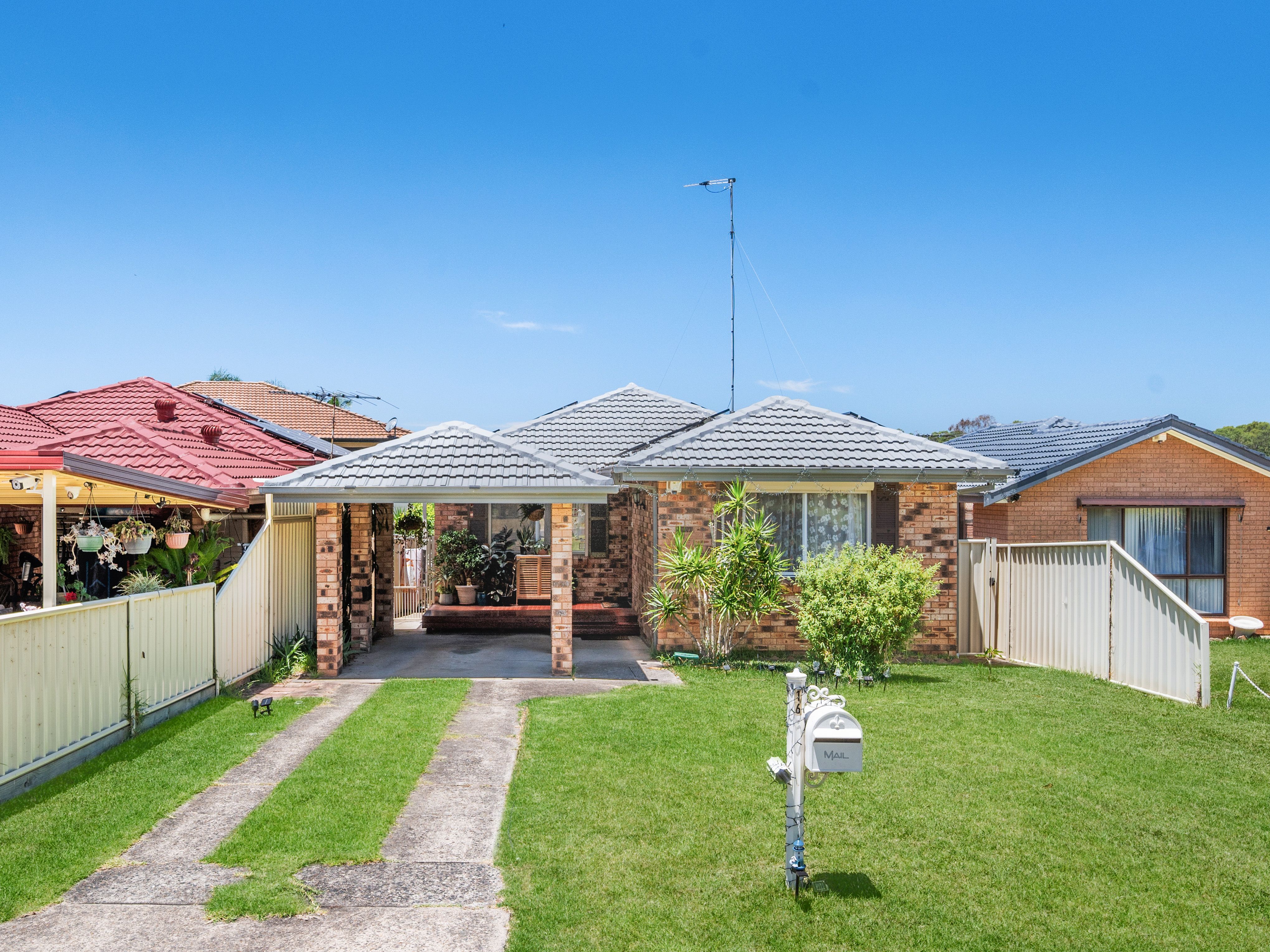 16 Goodsell Street, Minto NSW 2566