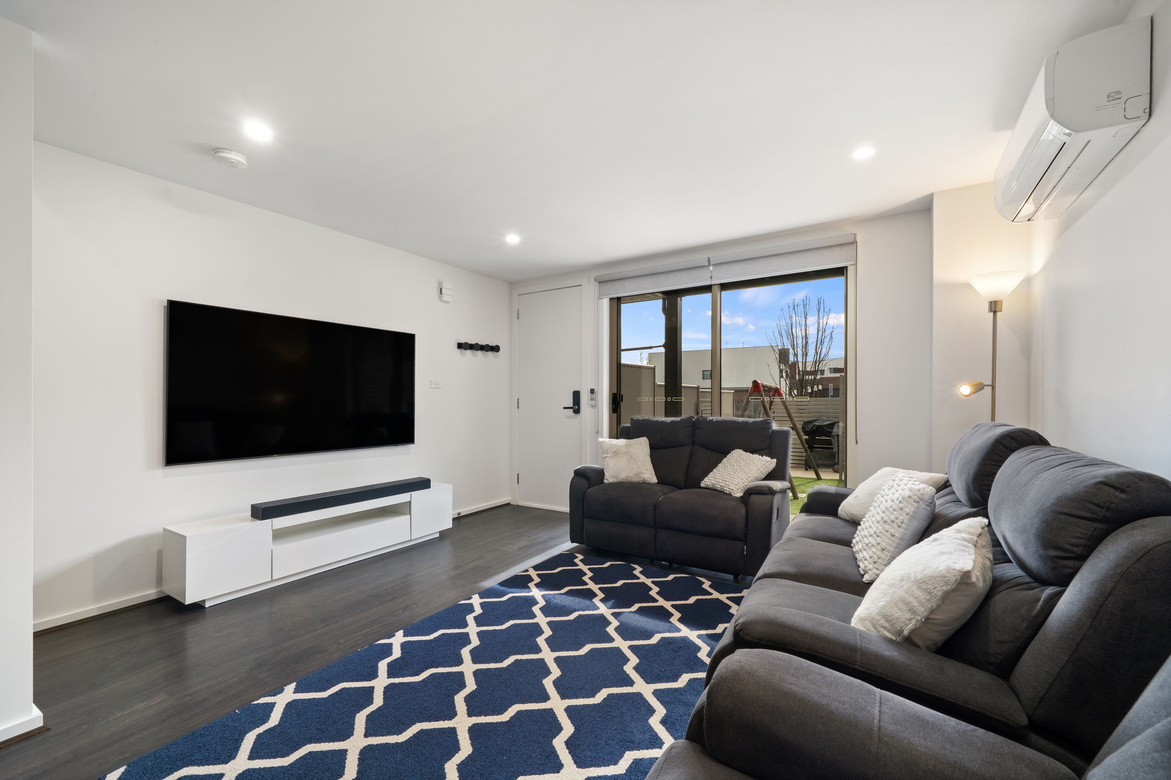 118/161 Mortimer Lewis Drive — photo 11 of 28