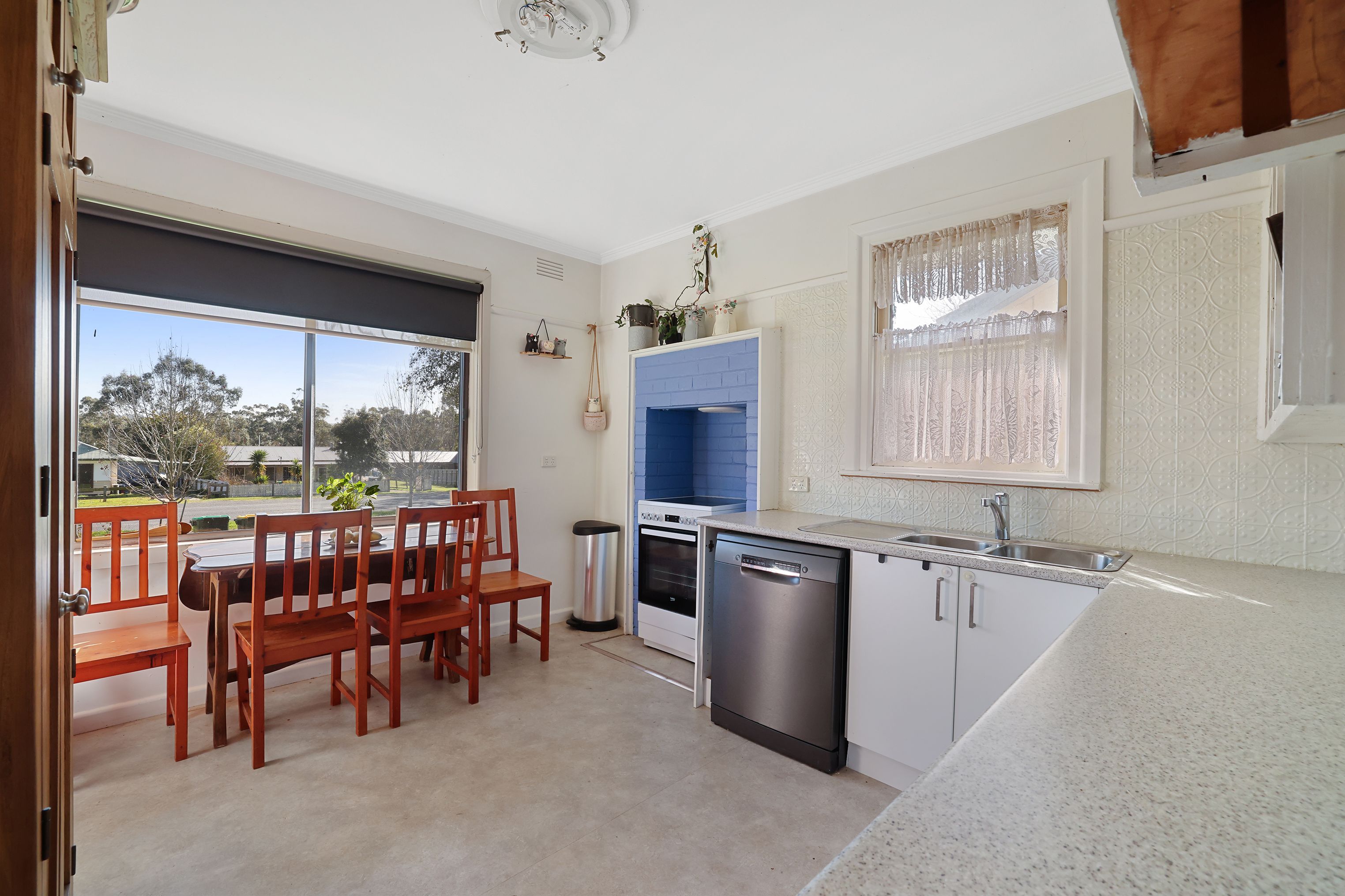 29 Whitelaw Street — photo 5 of 16