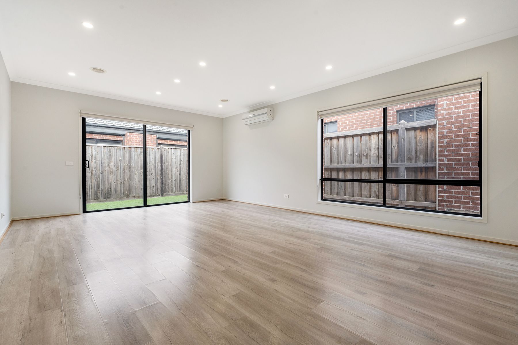 35 Inkerman Crescent, Mickleham, VIC 3064