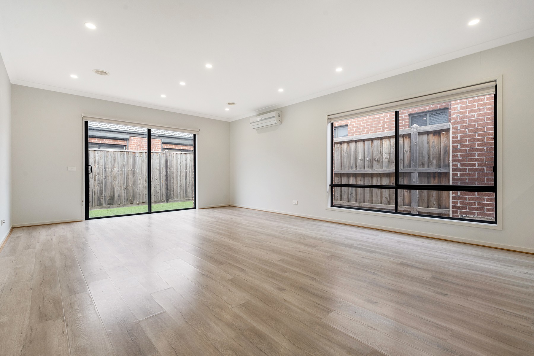 35 Inkerman Crescent, Mickleham, VIC 3064