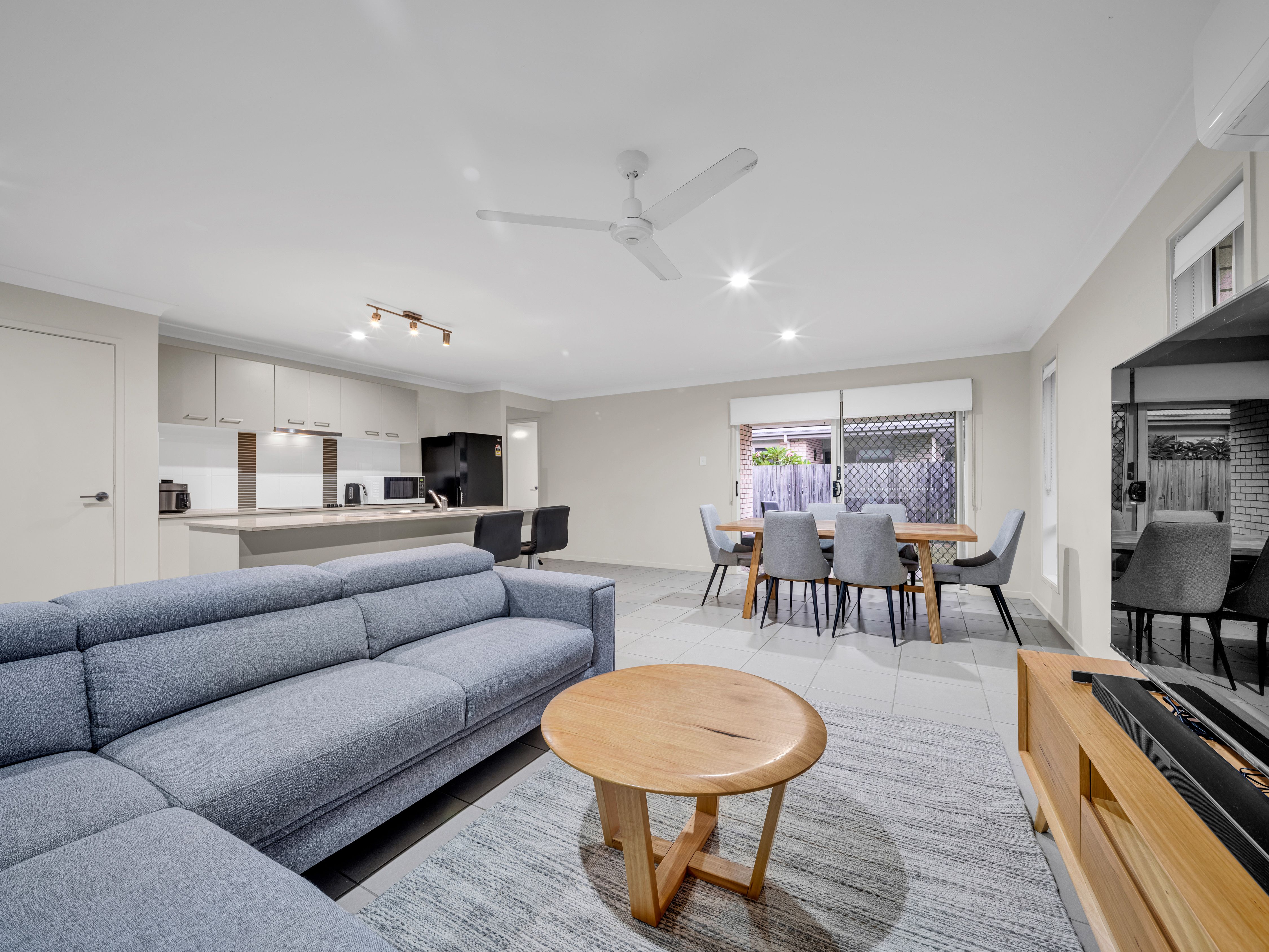 27 Woodgate Street — photo 4 of 18