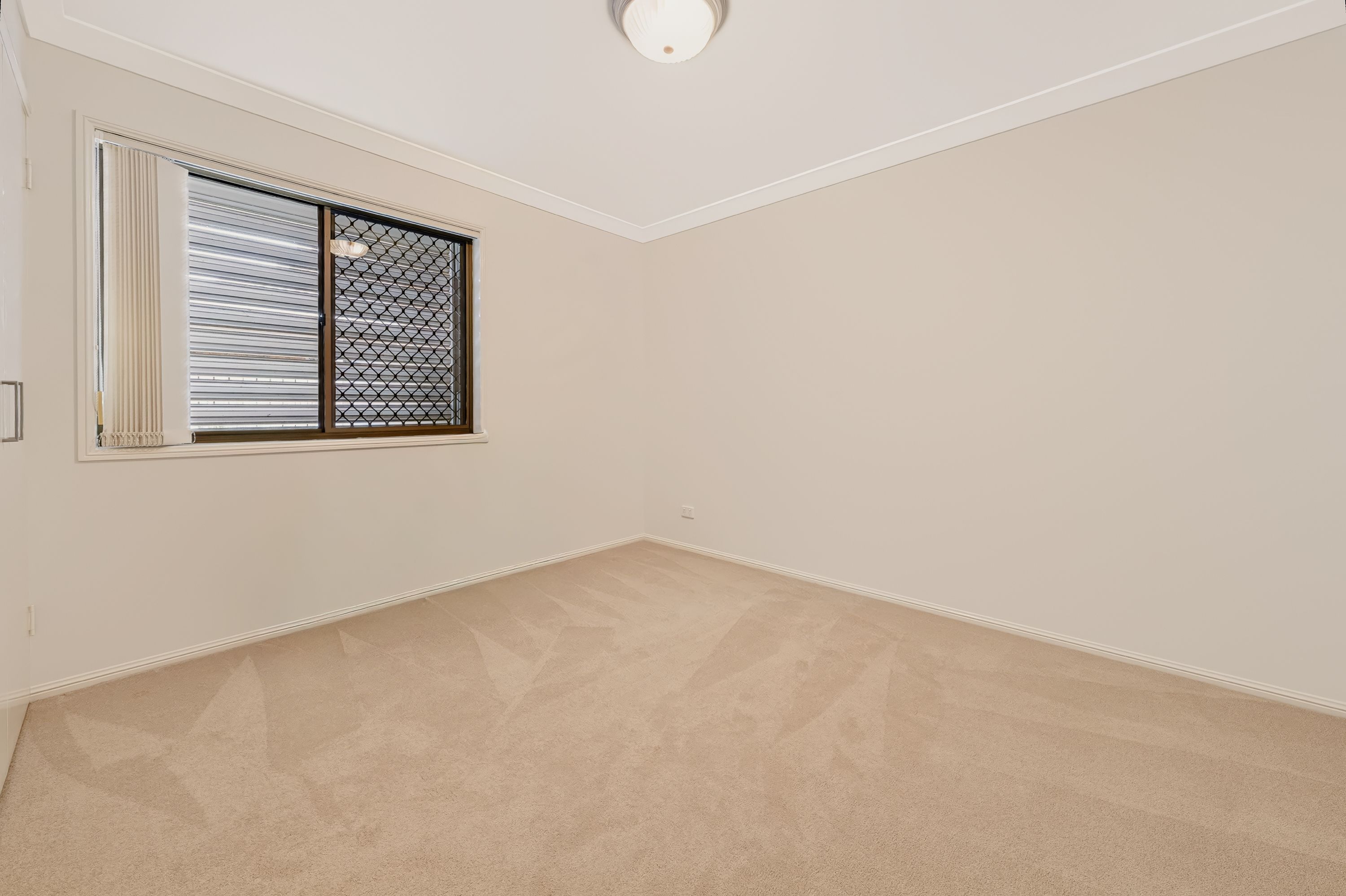 40 Somerton Street — photo 23 of 27
